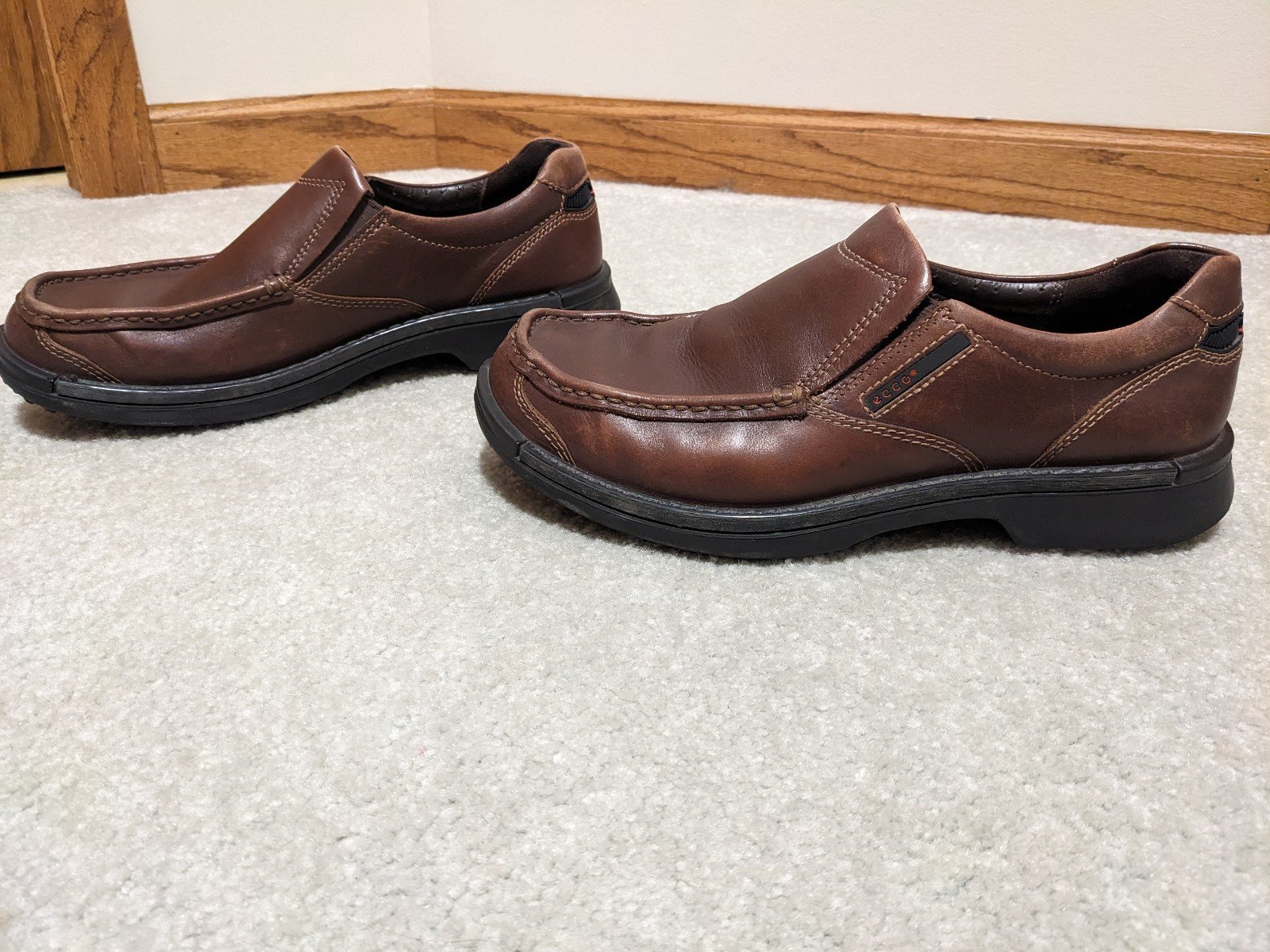 ecco slip-on leather loafers mens 8.5/42
