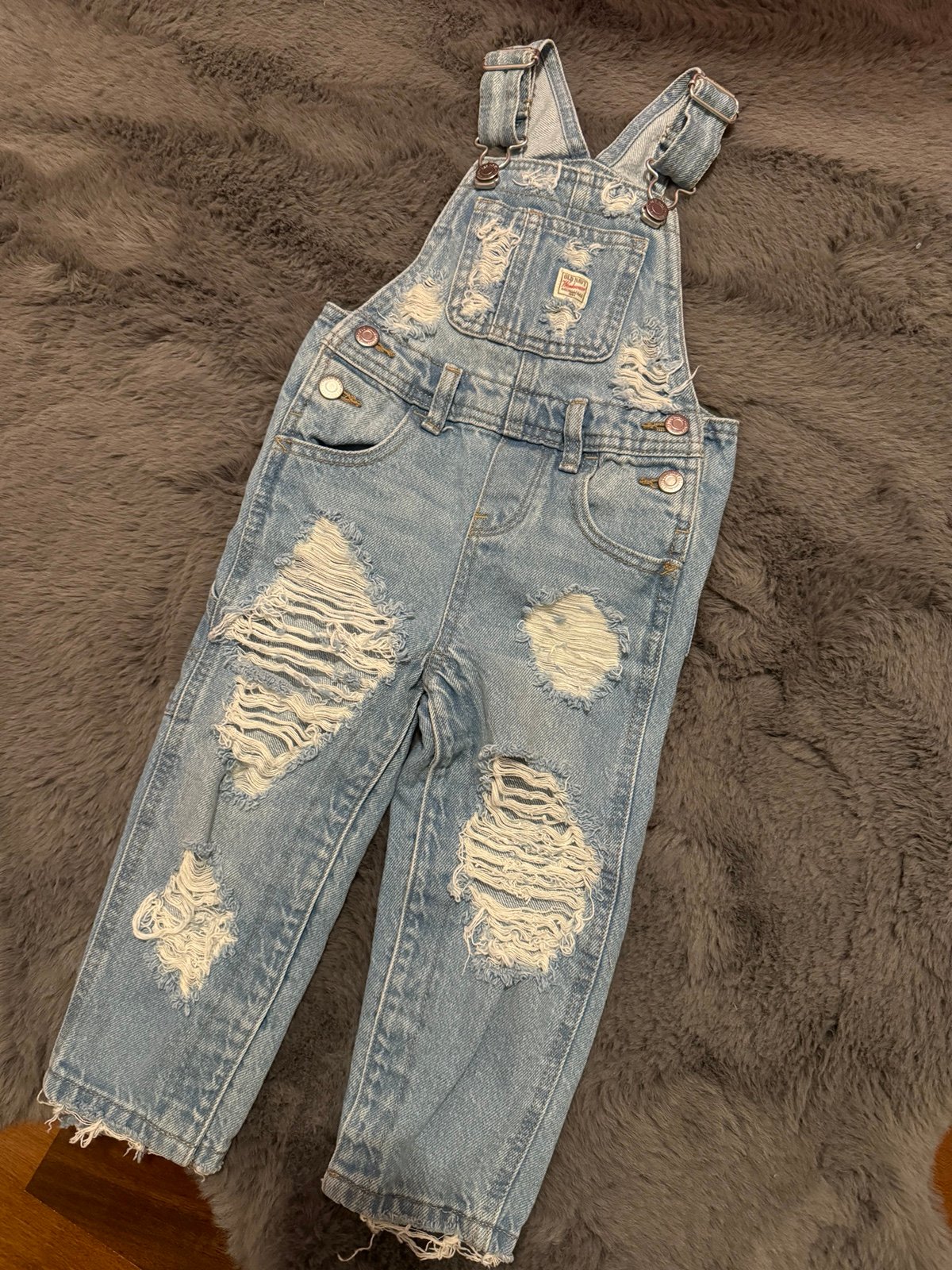❤️NWOT 2T CUSTOM DISTRESSED DENIM❤️