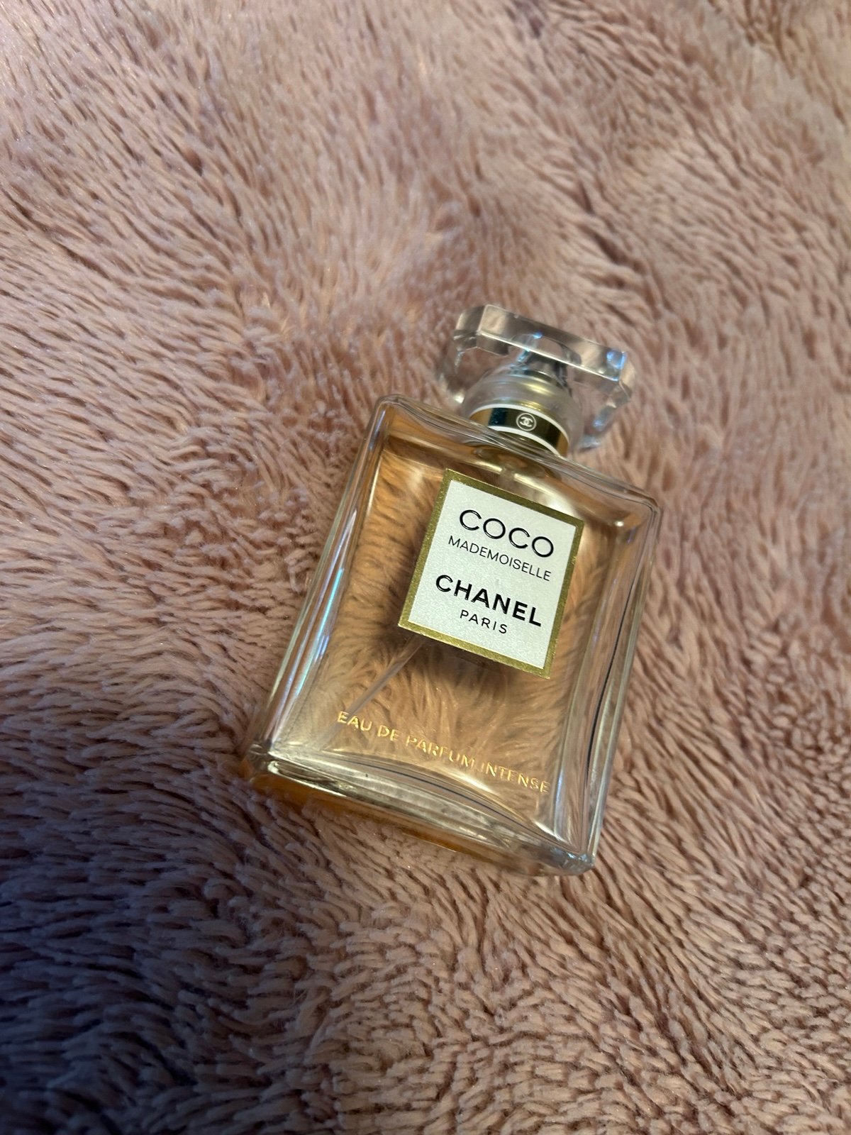Coco Chanel Mademoiselle intense perfume
