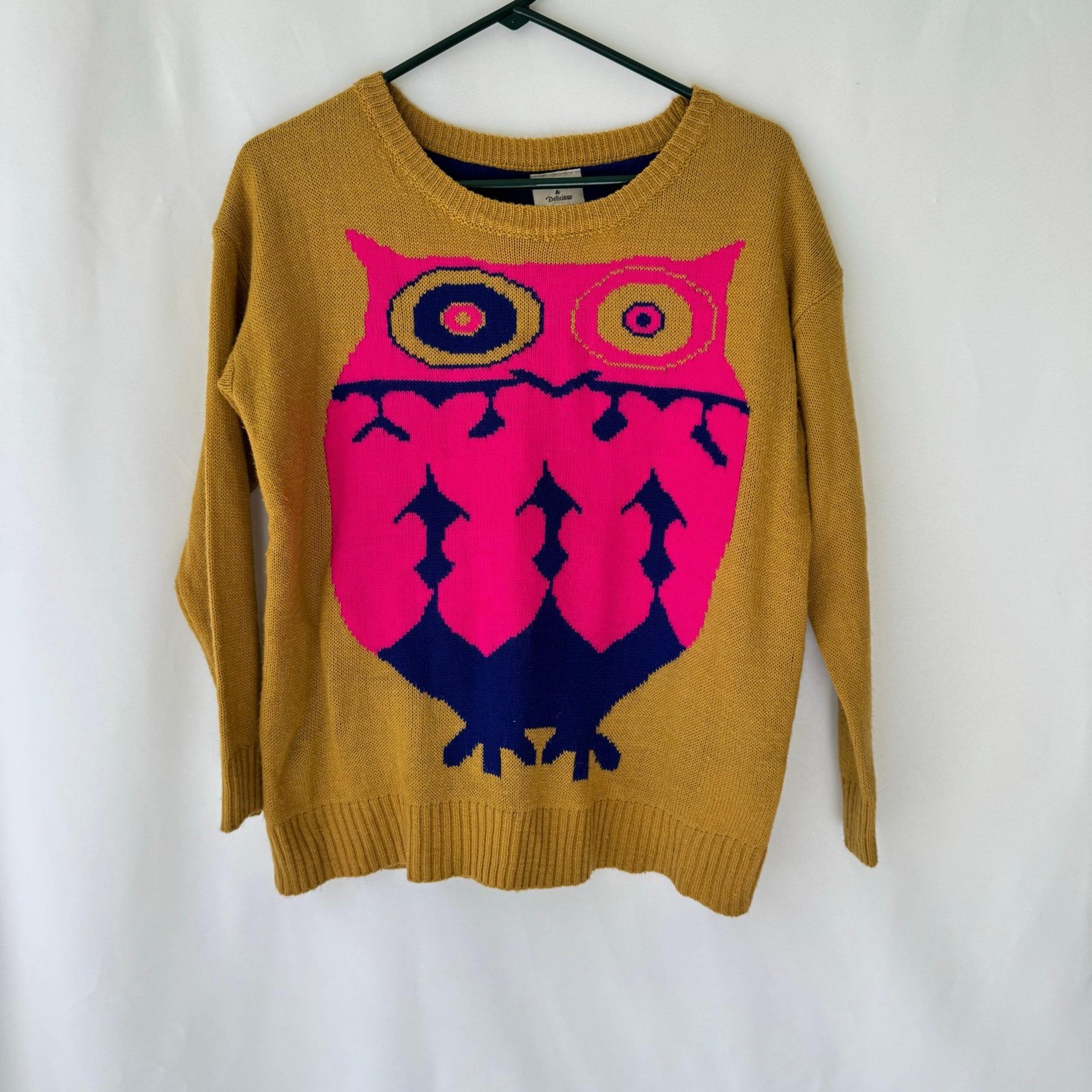 Hot & Delicious Womens Sweater Size S M Owl Mustard Yellow Pink All Over Print