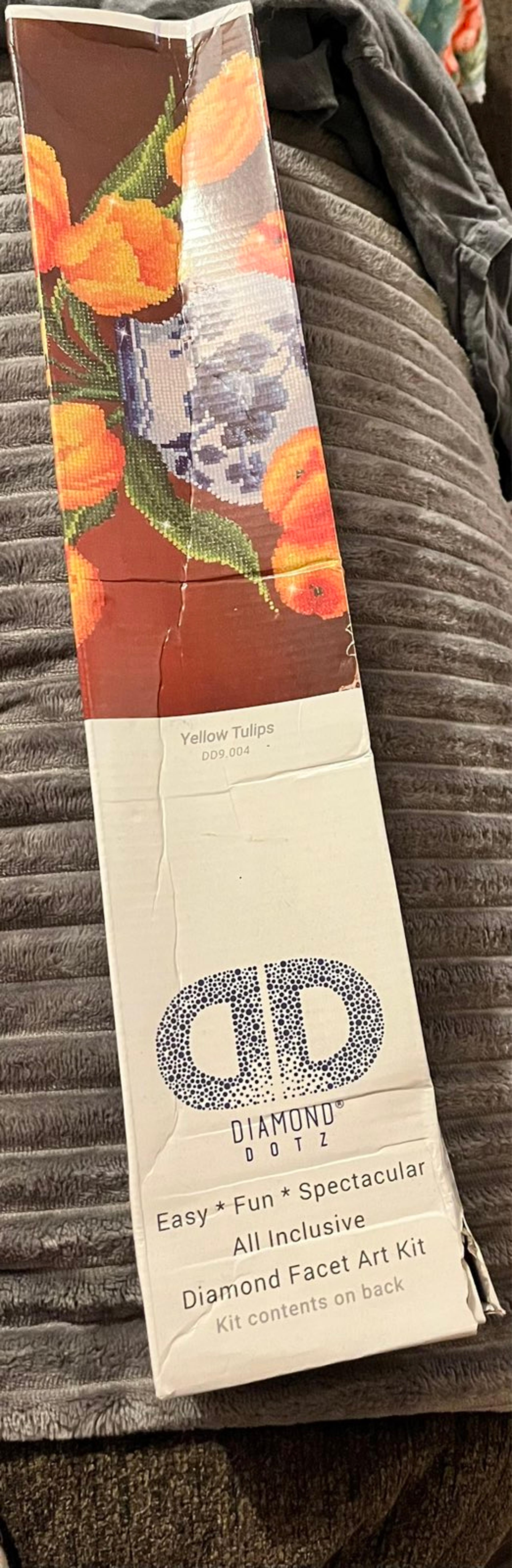 Brand New in Box Diamond Dotz Kit - Tulips