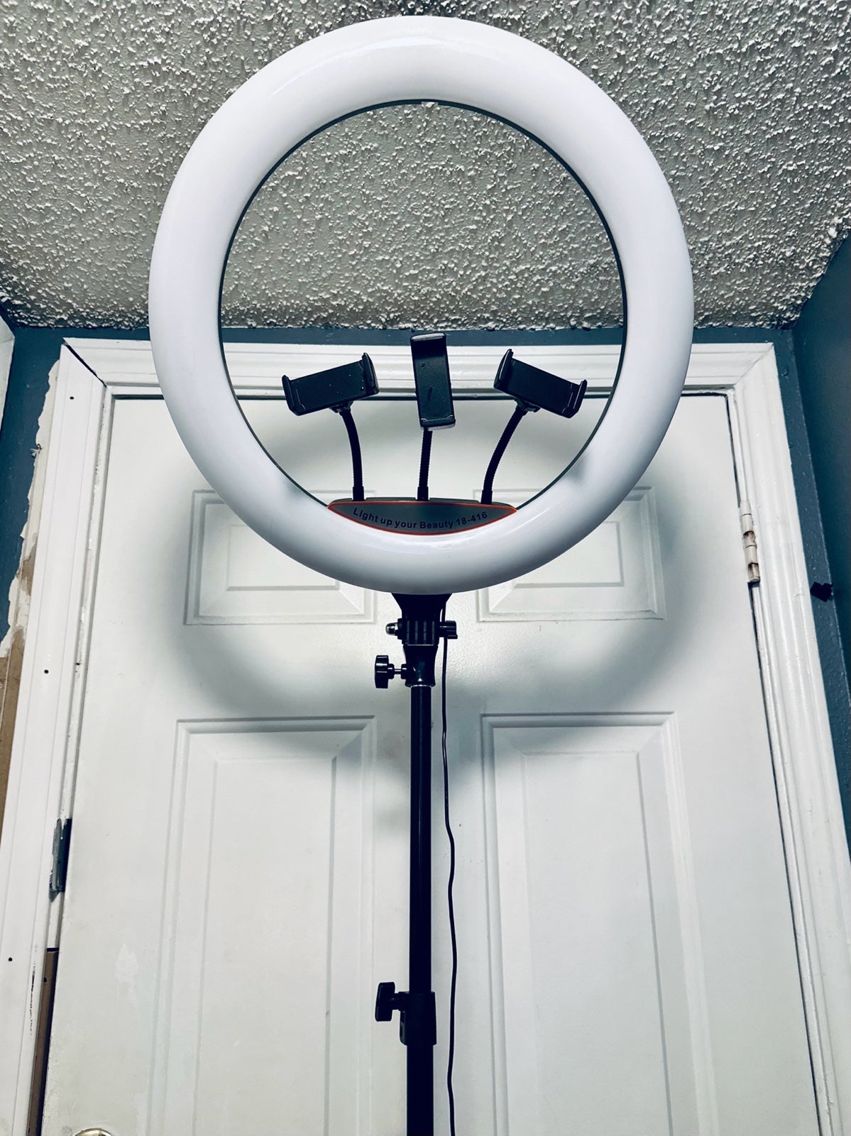 Professional 18in. Ring Light with Adjustable Tripod Stand
