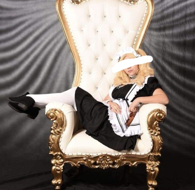 Maid Cosplay