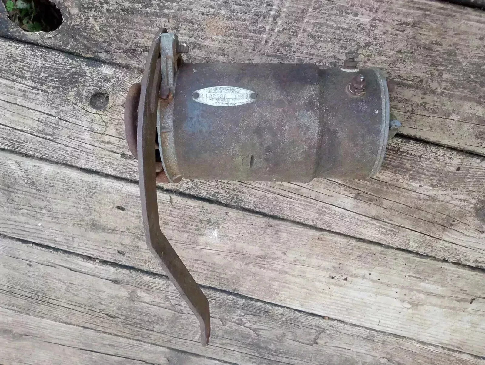 Original 1950-1952 Studebaker Commander Generator W/Bracket Delco Remy