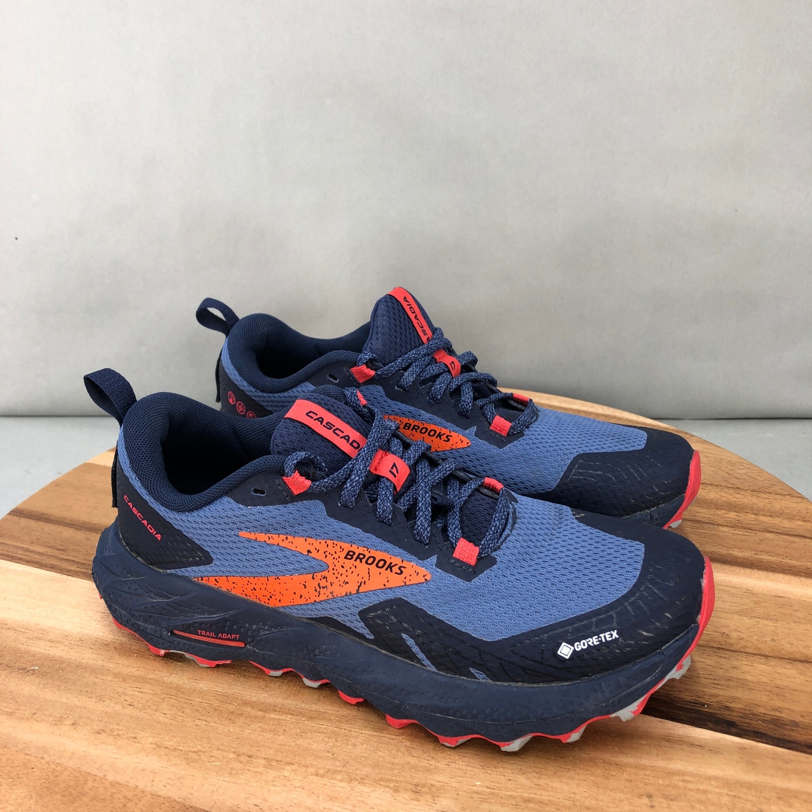 Brooks Cascadia 17 GTX Trail Running Shoes Waterproof Blue Orange Womens 7 B