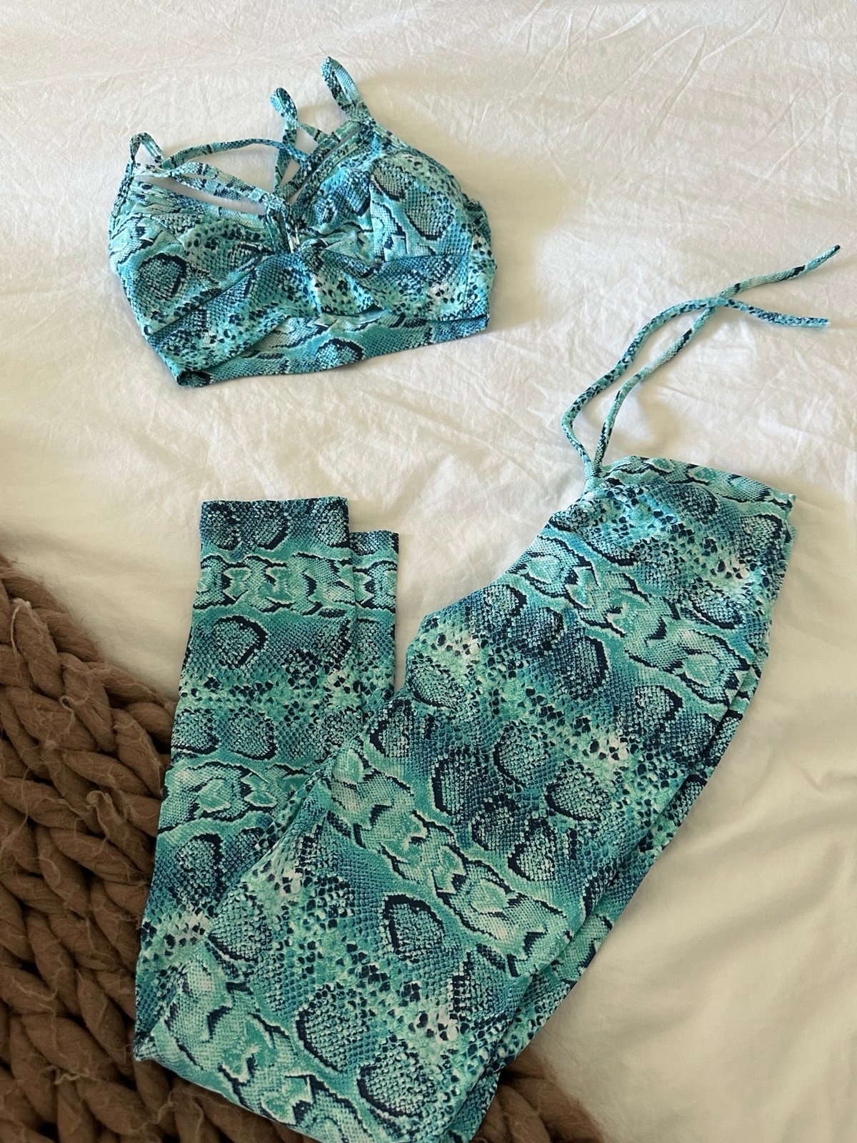 Brazilian scrunch butt SET. NWOT