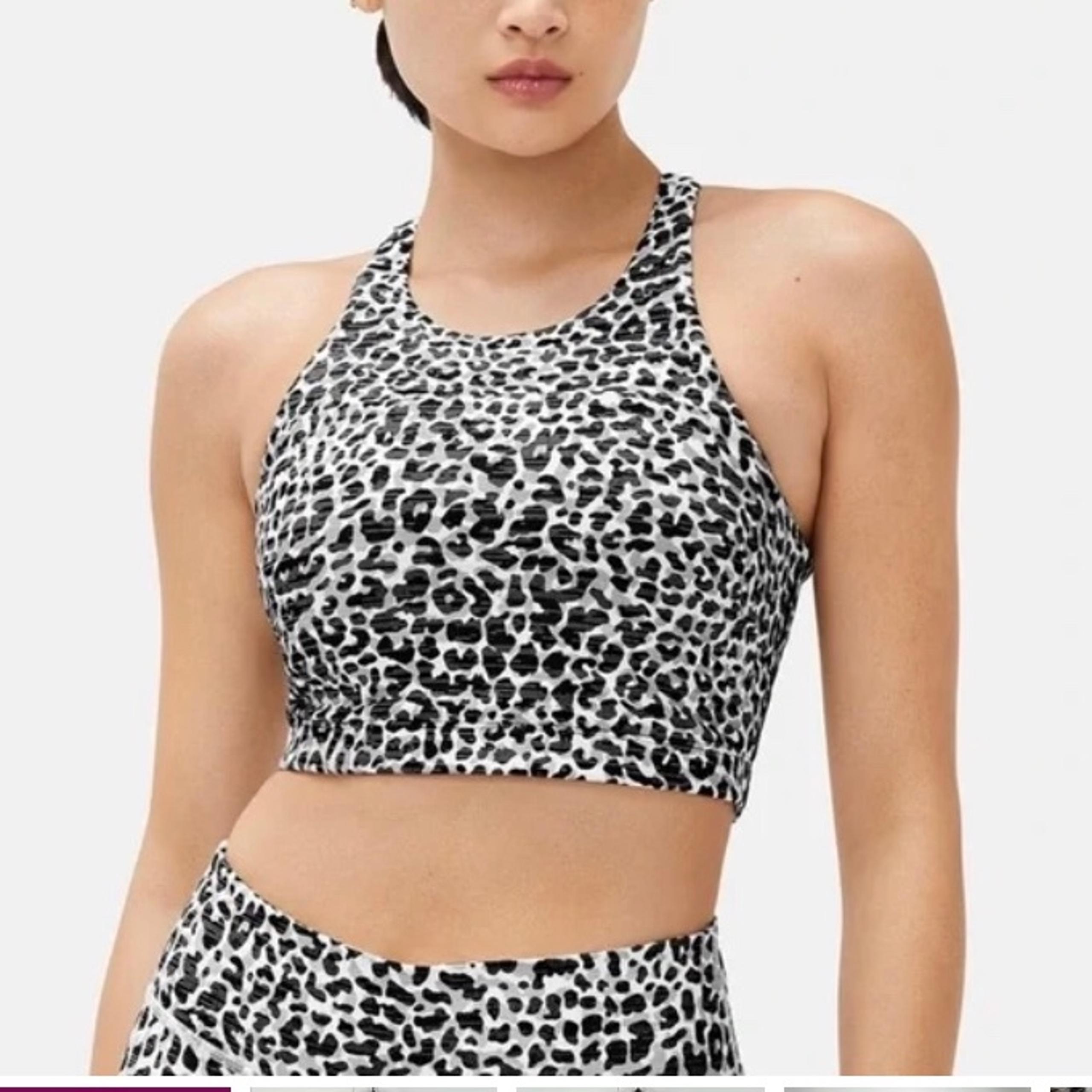 Bundle workout set outdoor voices snow leopard bike shorts & Athena crop sz Sm