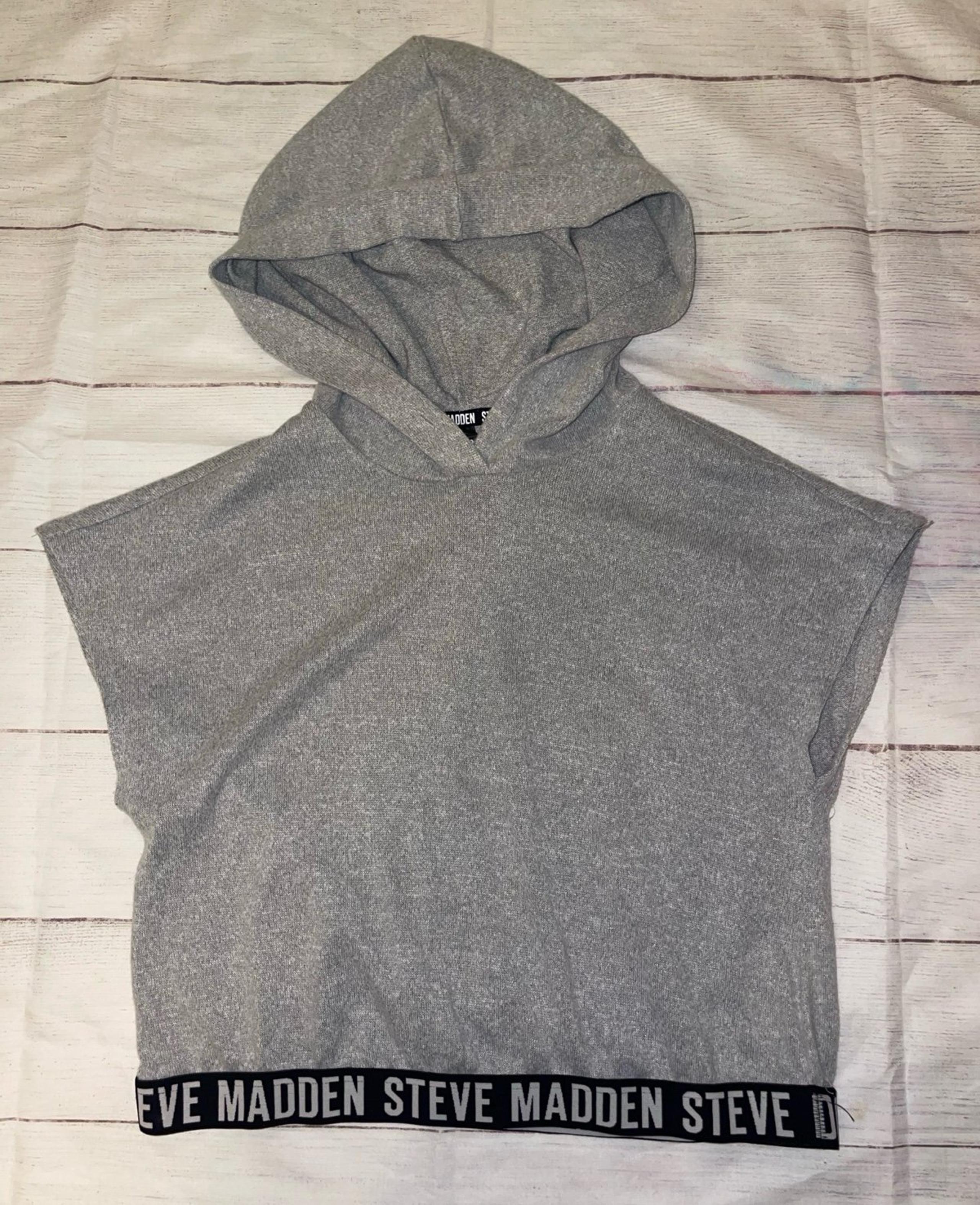 Women’s Small Steve Madden Grey Cropped Sleeveless Hooded Activewear