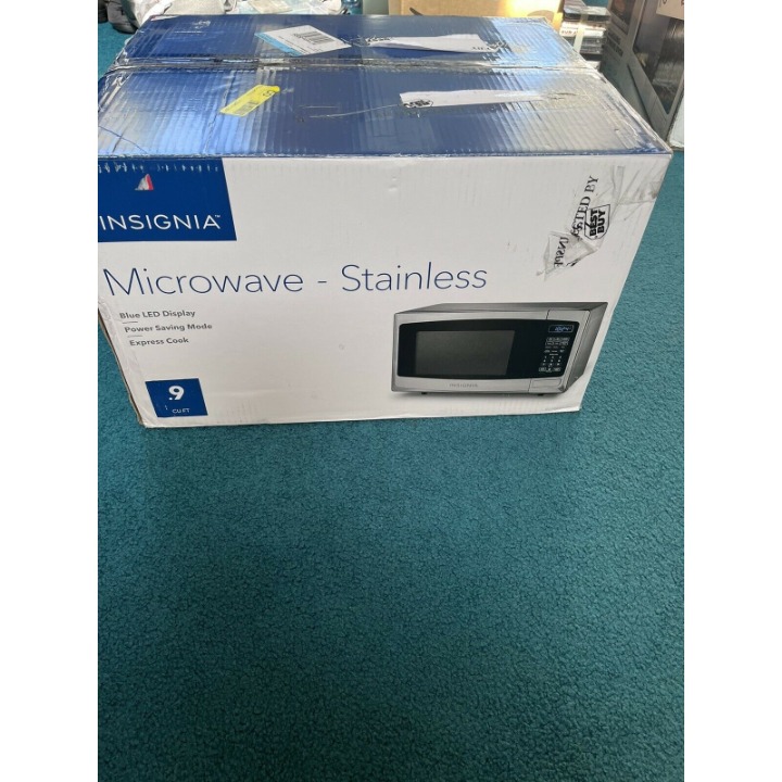 Insignia 0.9 Cu. Ft. Compact Microwave - Silver/Black (PG-92061-NS-MW09SS8-NOB)