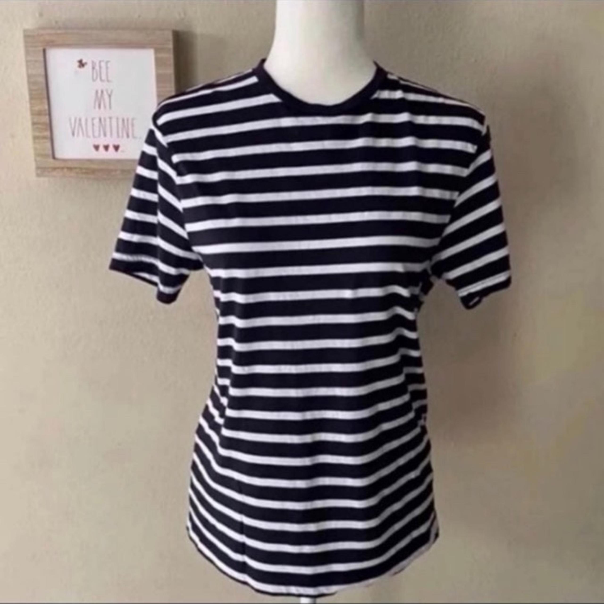H&M Blue Striped Women’s Tee Shirt✨