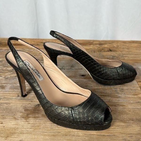 Oscar de la Renta Platform Peep Toe Heels - 37/6.5