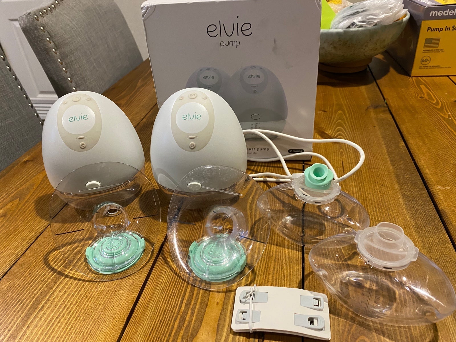 Elvie double wireless breast pump