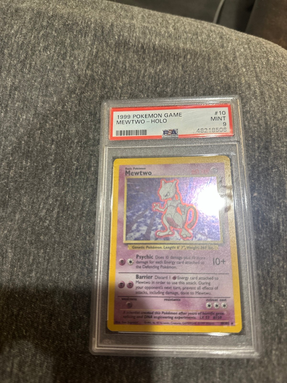 MEWTWO HOLO GRADE 9