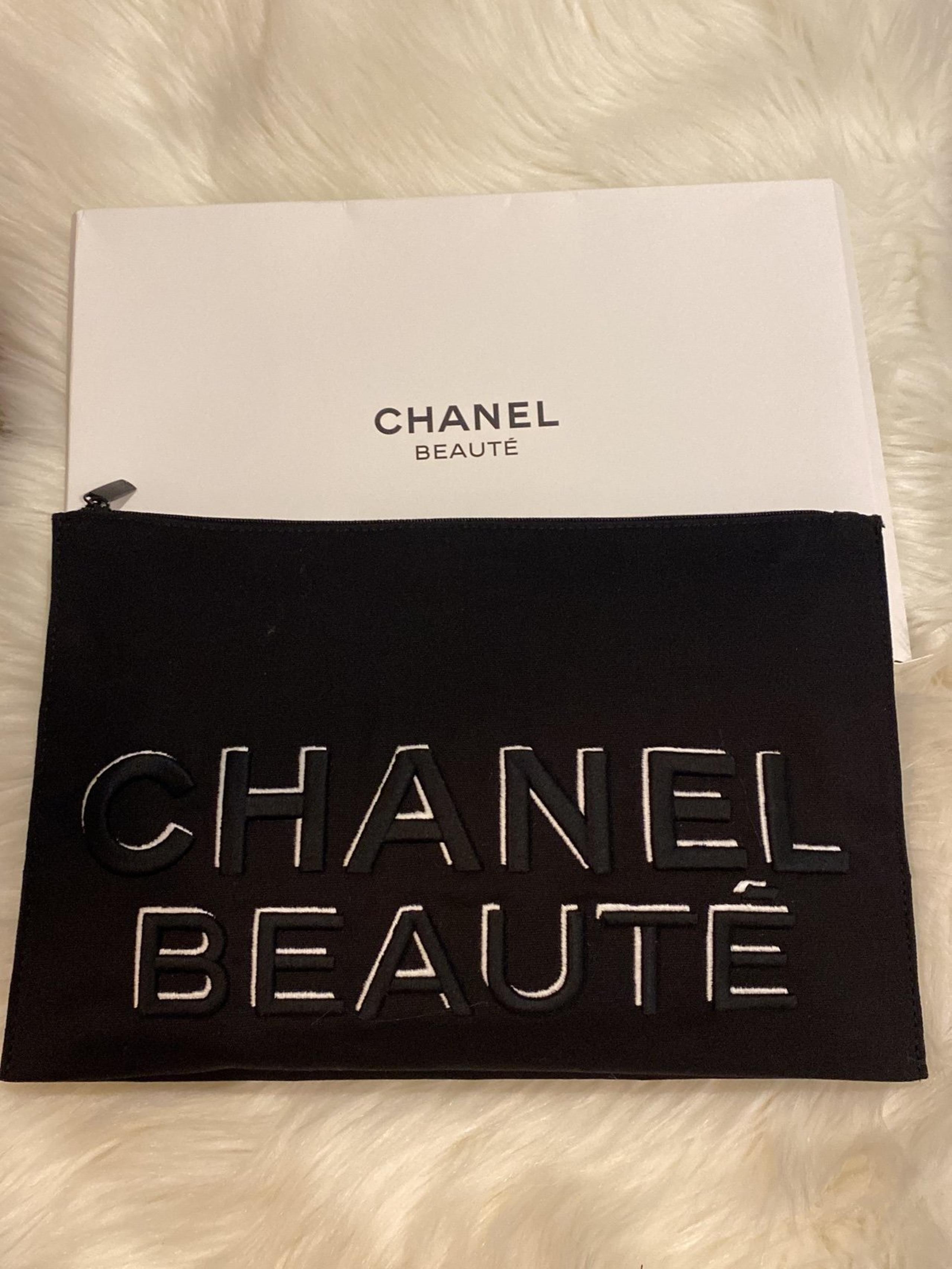 Chanel pouch bag