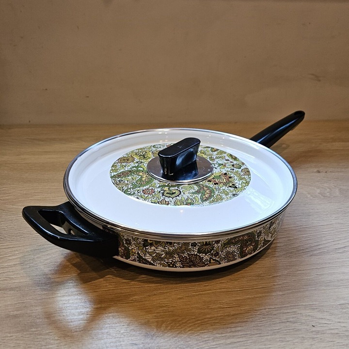 Vintage MCM 70s Fancipans Avocado Green Paisley Porcelain Enamel Pan Pot FRANCE