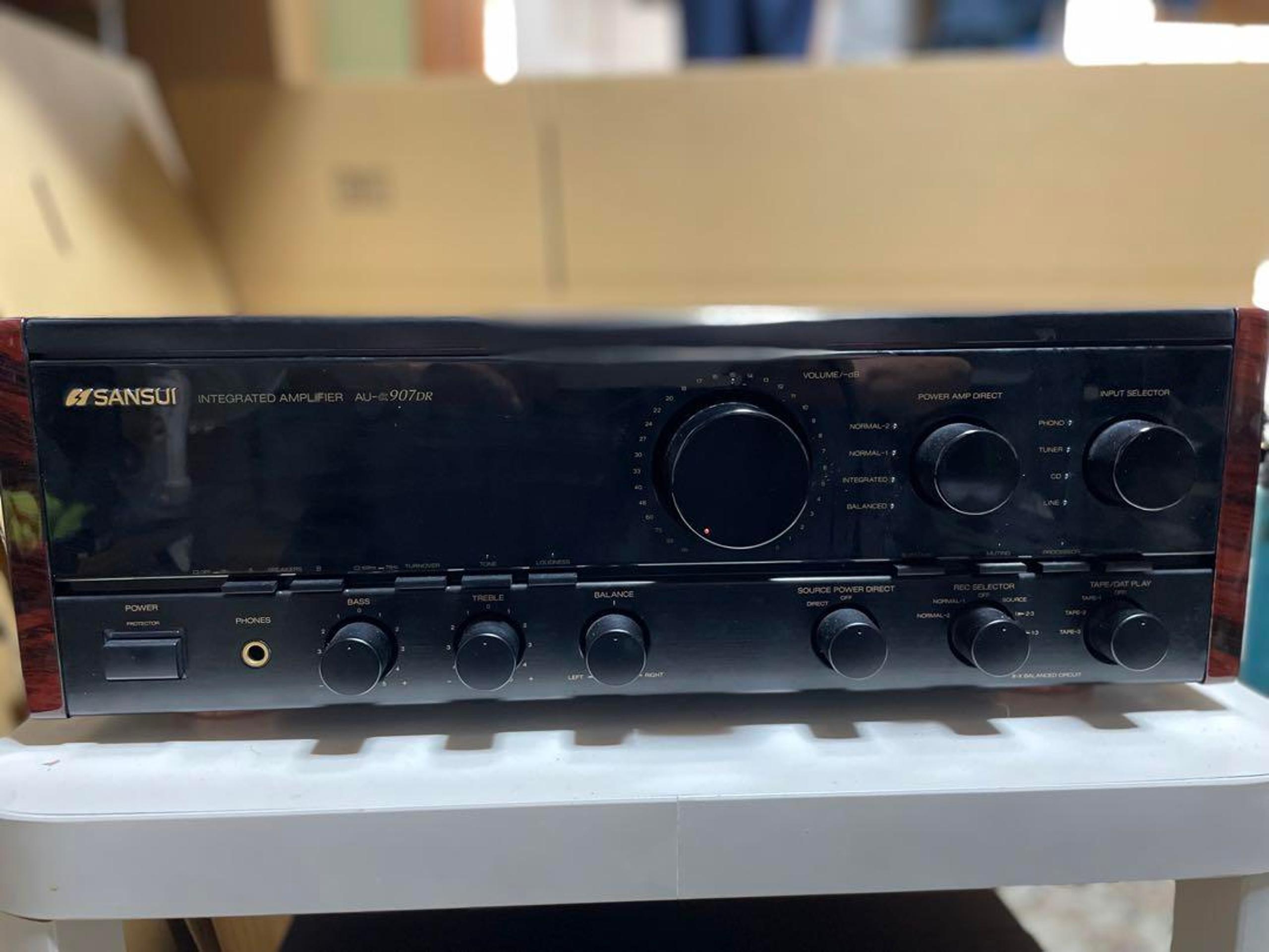 SANSUI INTEGRATED AMPLIFIER AU-α907DR