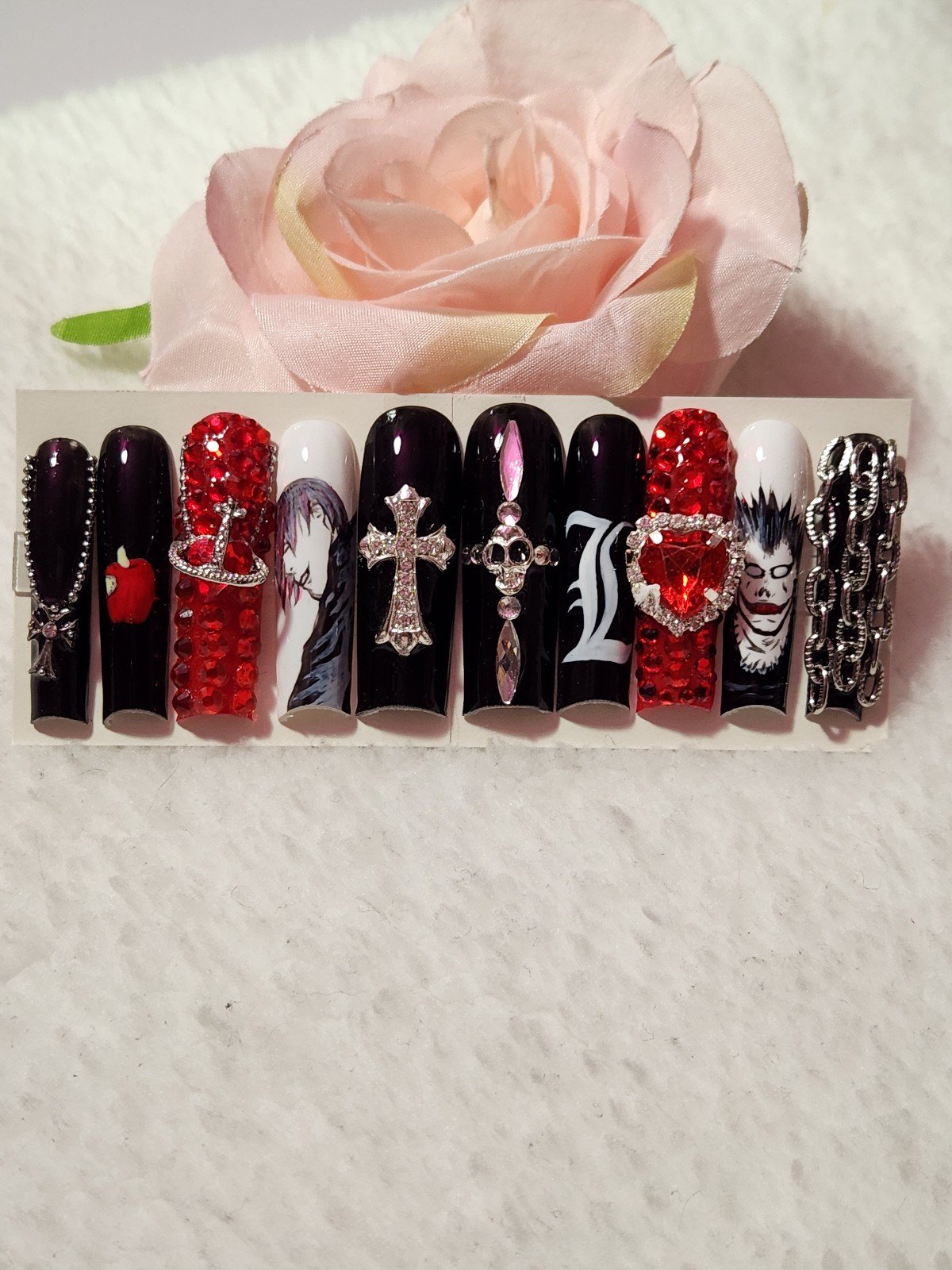 Press on nails