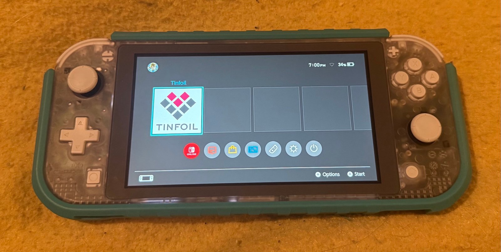 Nintendo Switch Lite (W/charger & grip case)
