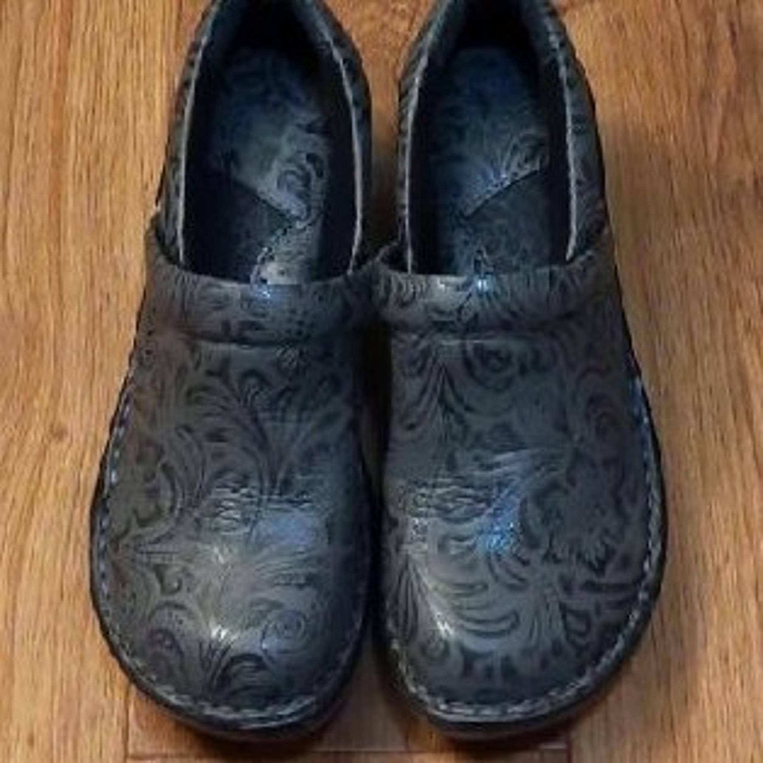 BOC Nursing Clogs Size 6M