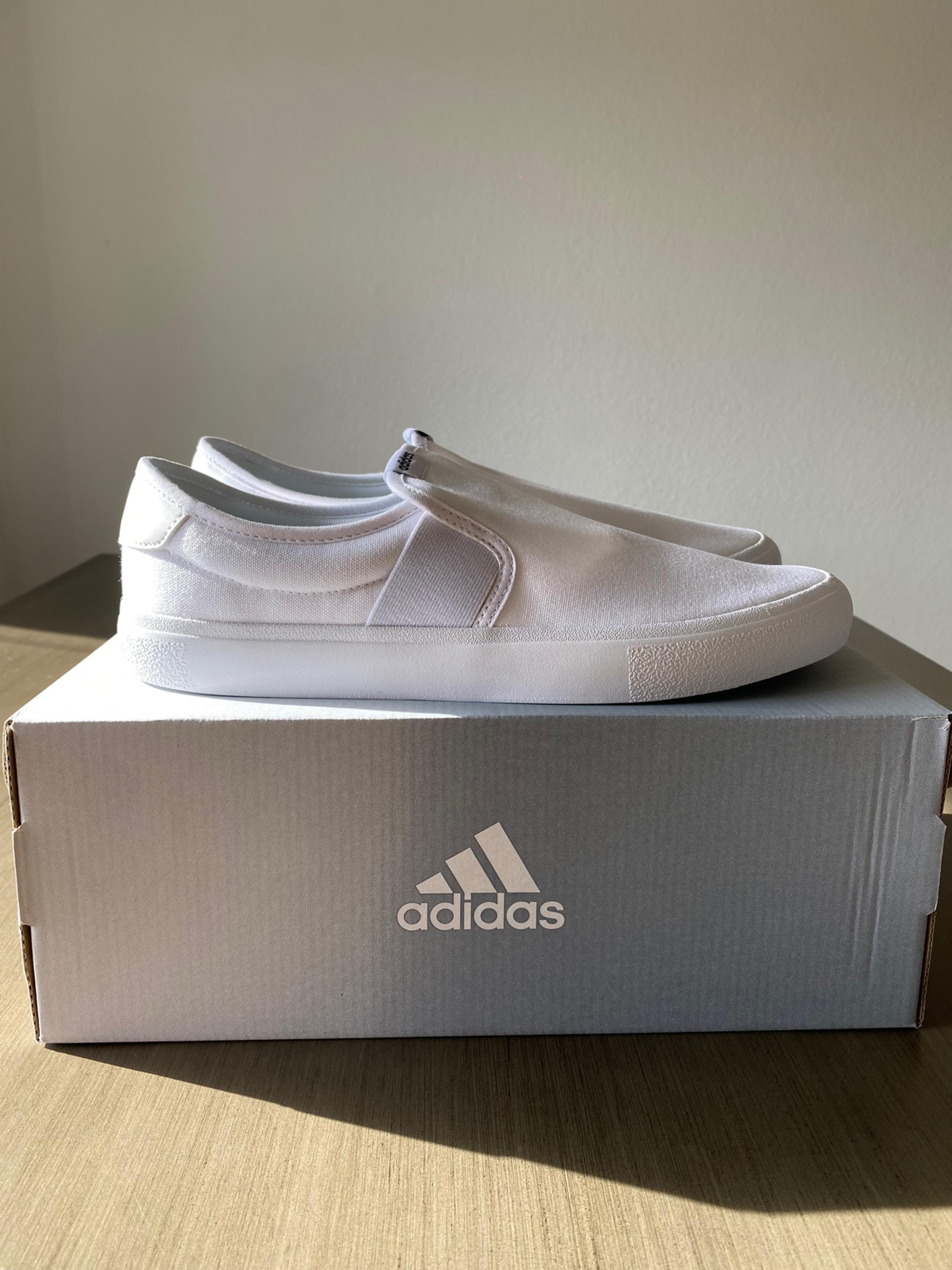 Men’s Adidas Slip-On Shoes / Slip On Various Sizes Available: 10, 10.5, 11, 11.5