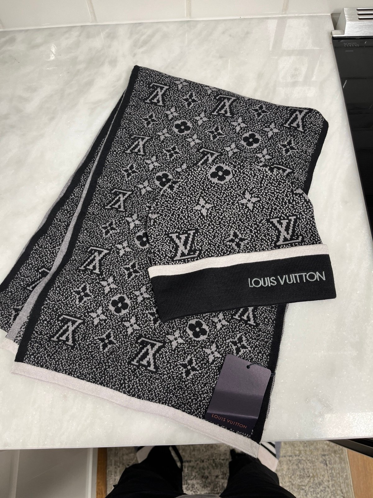 Lv Scarf and Beanie Set - Grey