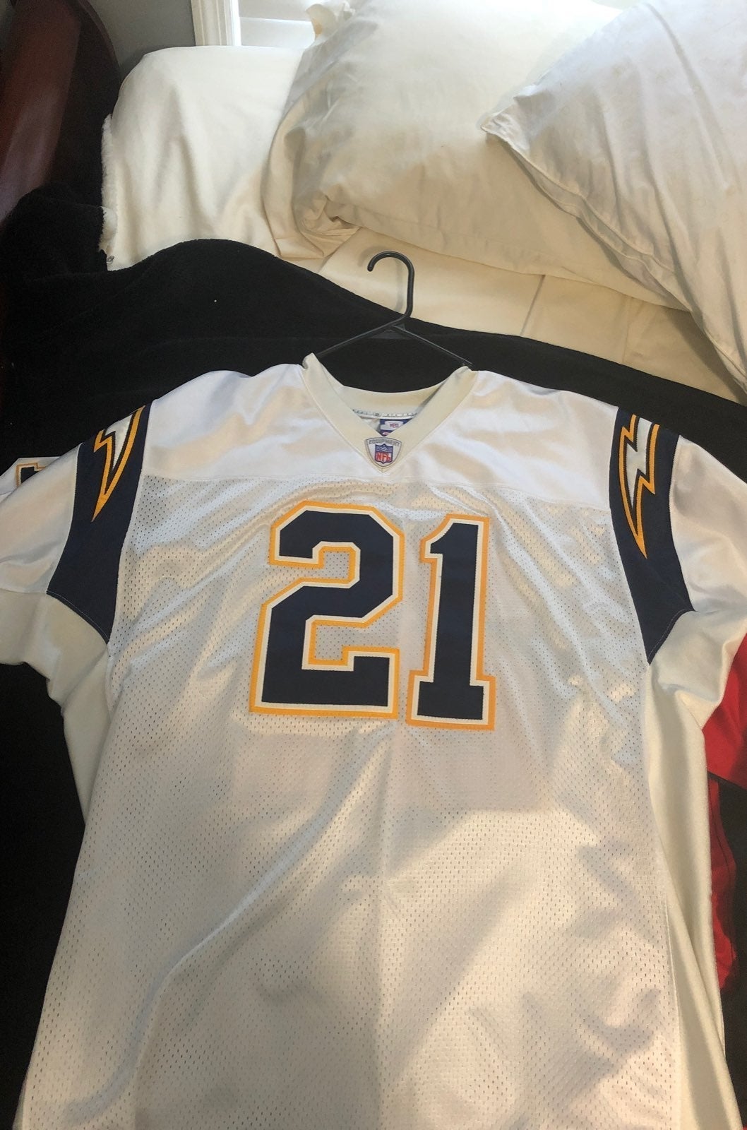 Tomlinson Chargers jersey