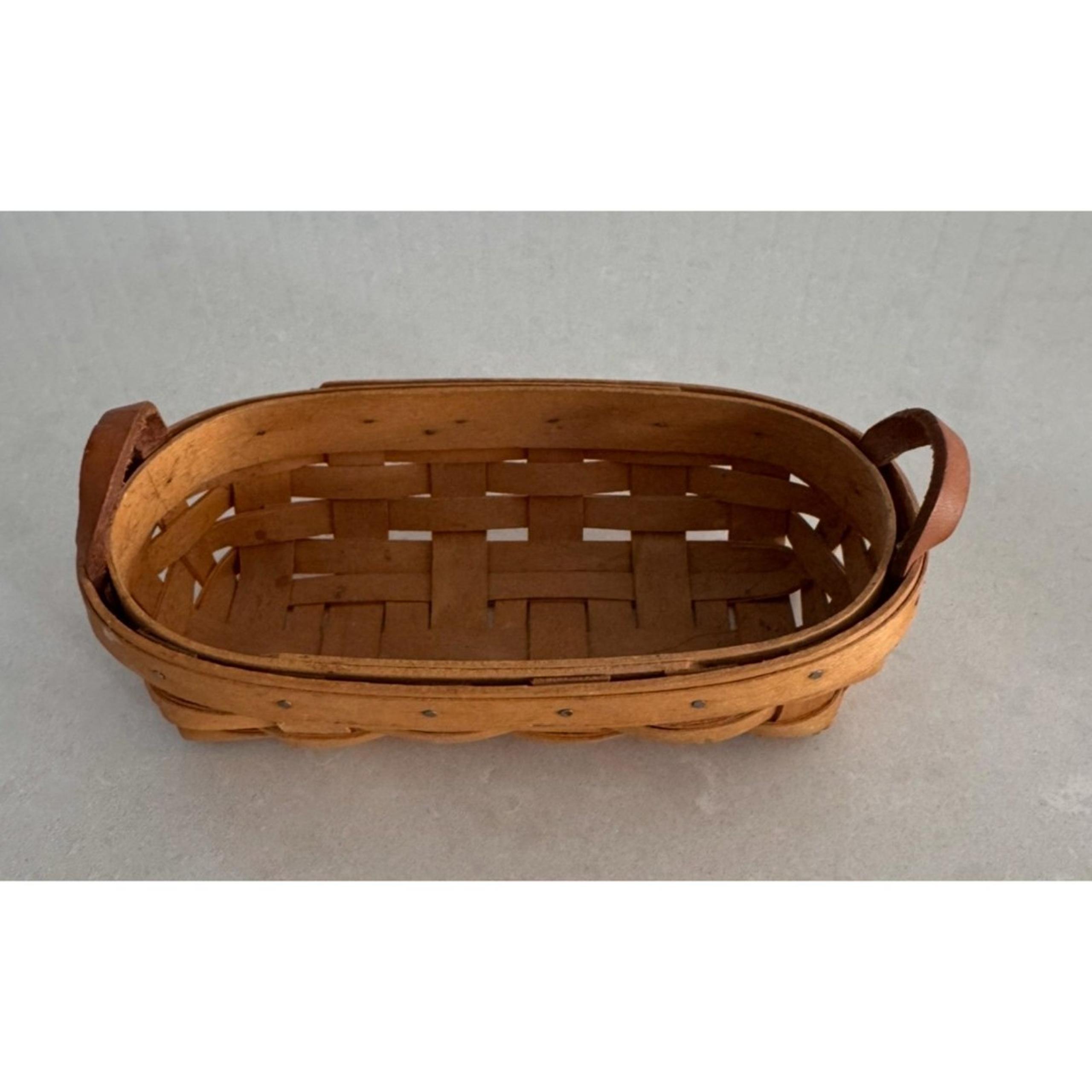 Longaberger 1997 Cracker Oval Basket w/ Leather Handles. Made in USA