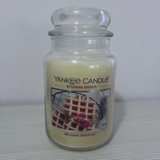 Yankee Candle Returning Favorite Belgian Waffles 22 oz Original Large Jar Candle