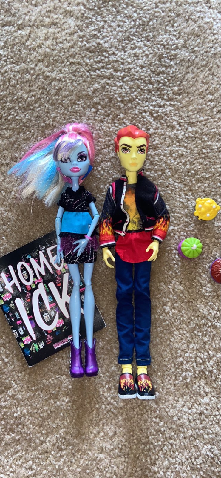 MONSTER HIGH DOLLS