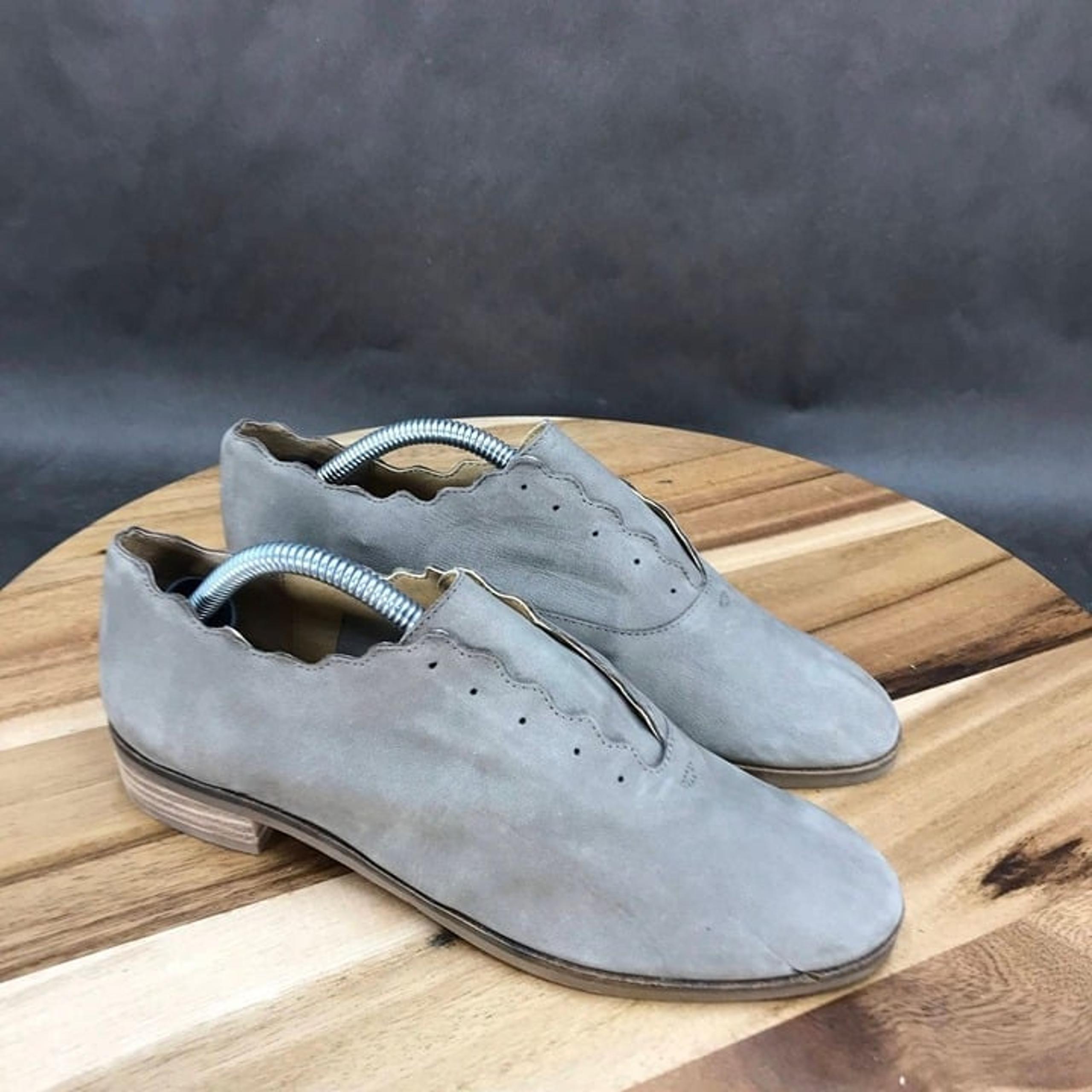 Lucky Brand Beige Laceless Sneakers Low Top Shoes Womens Size 6