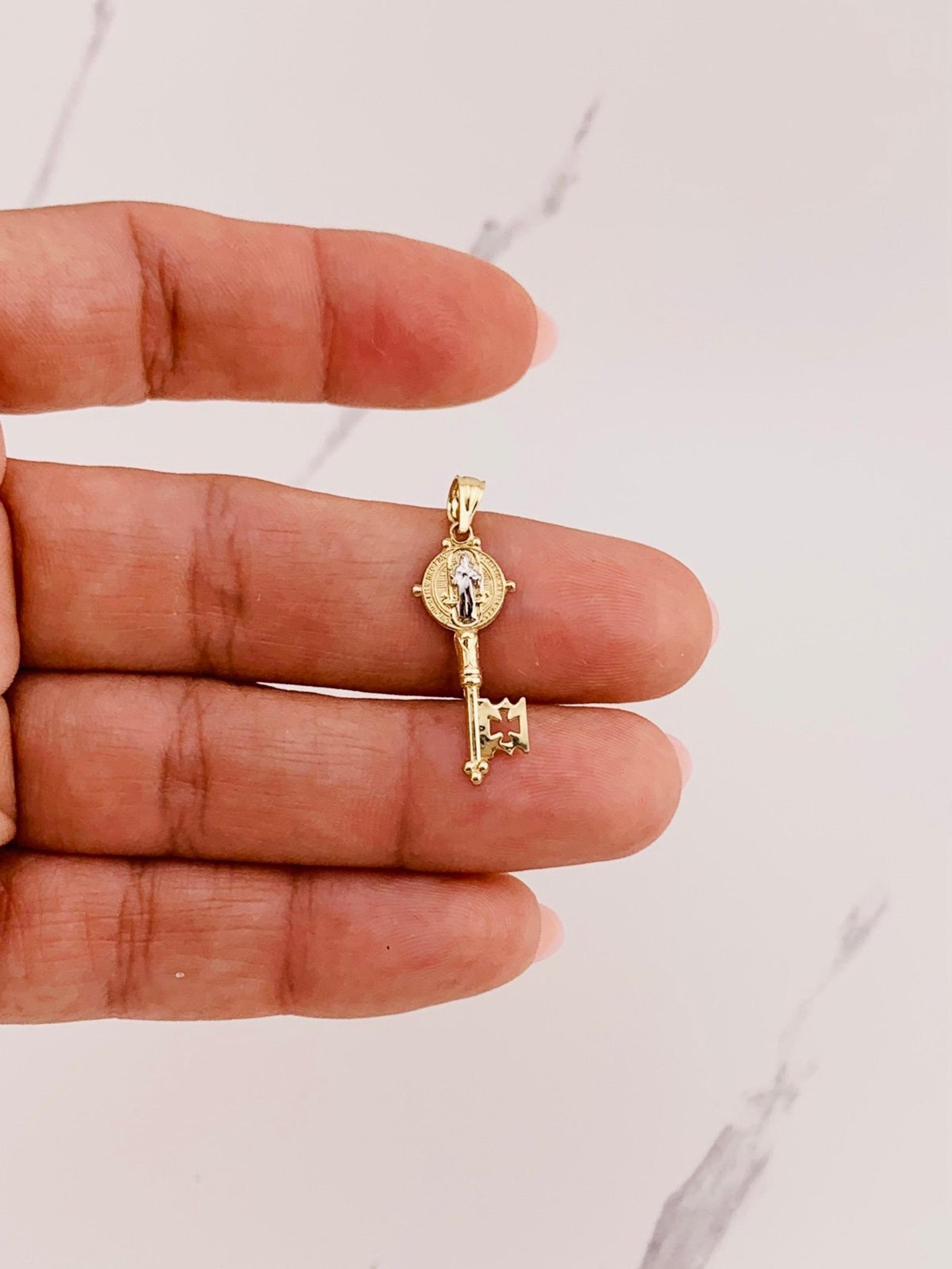 14k gold pendant Saint Benedict key ❤️ San Benito
