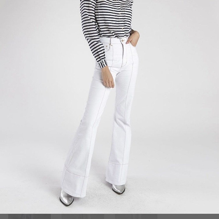 Amapo Jeans White High Waist Flare Jeans Size 44 NWT