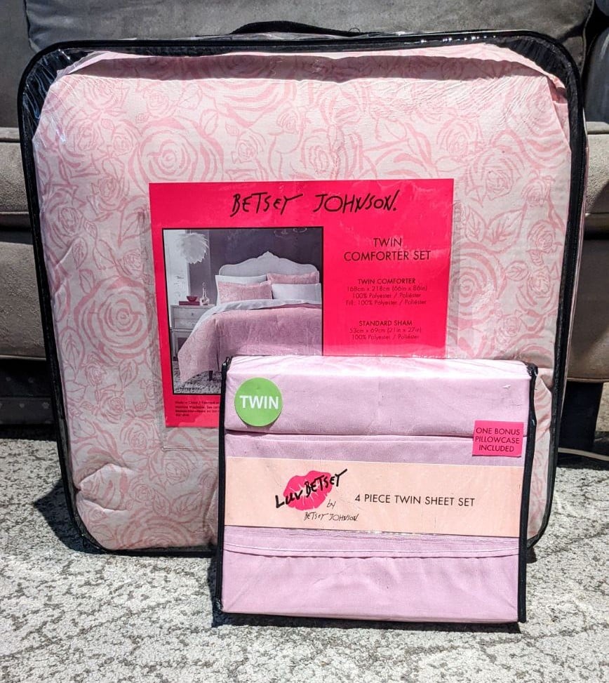 6pc Betsey Johnson Pink Rose TWIN Comforter Set + Pink Sheet Set