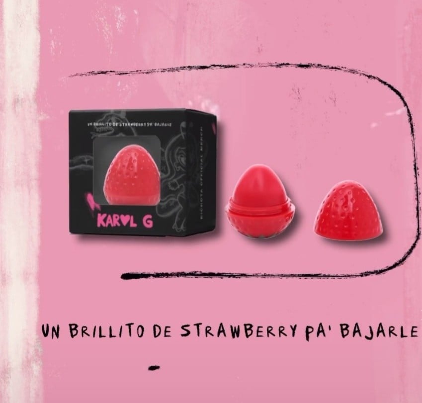 Un brillito de strawberry pa' bajarle Karol G Officially merch