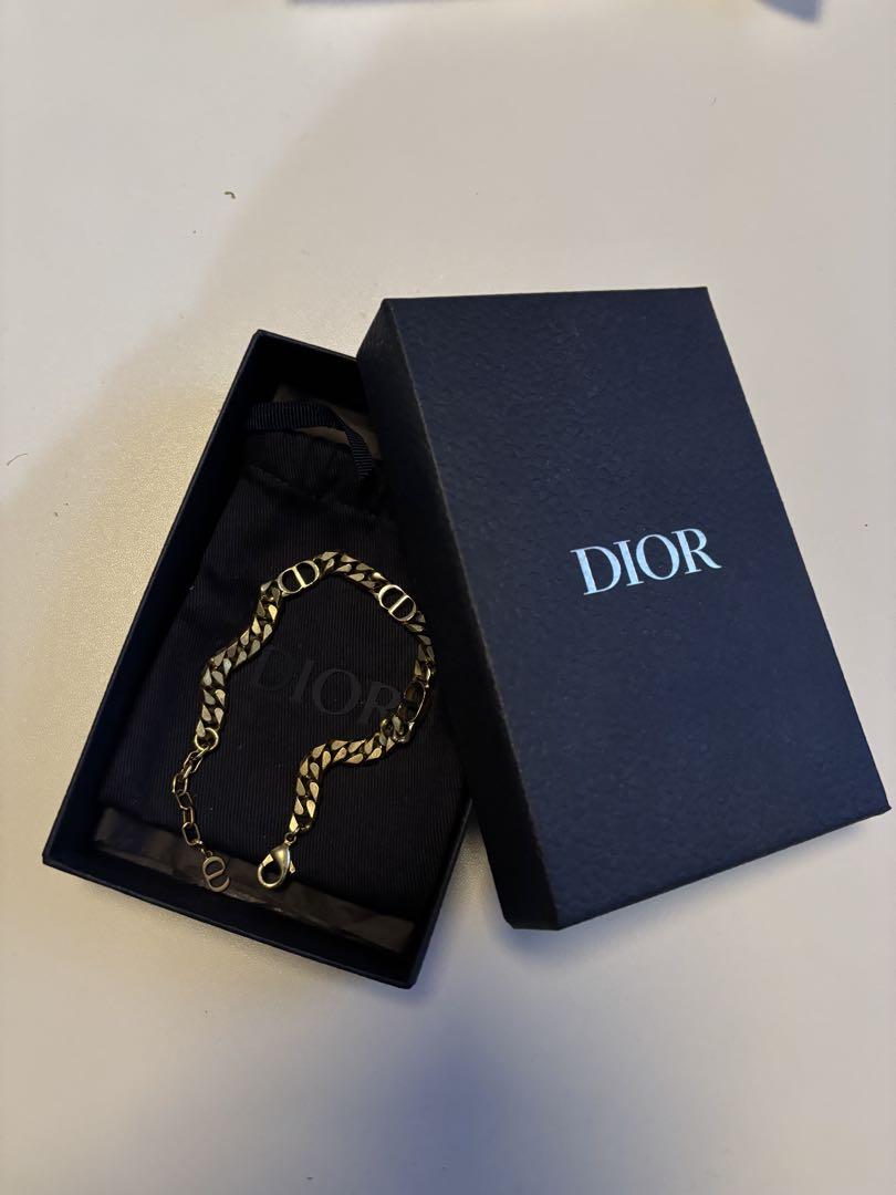 Dior chain bracelet with a dedicated box.