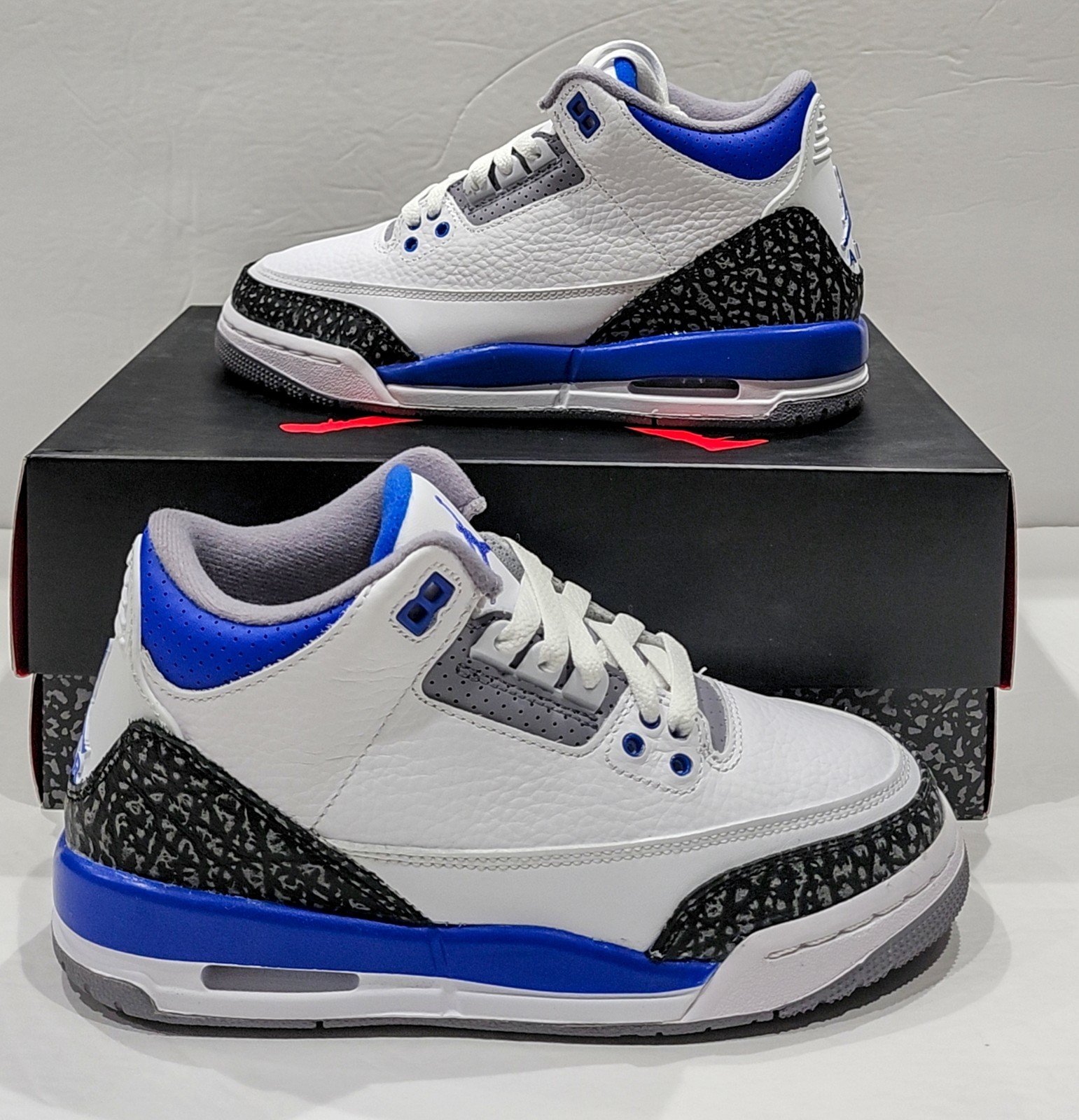 Air Jordan 3 Racer Blue Size 5Y (GS)