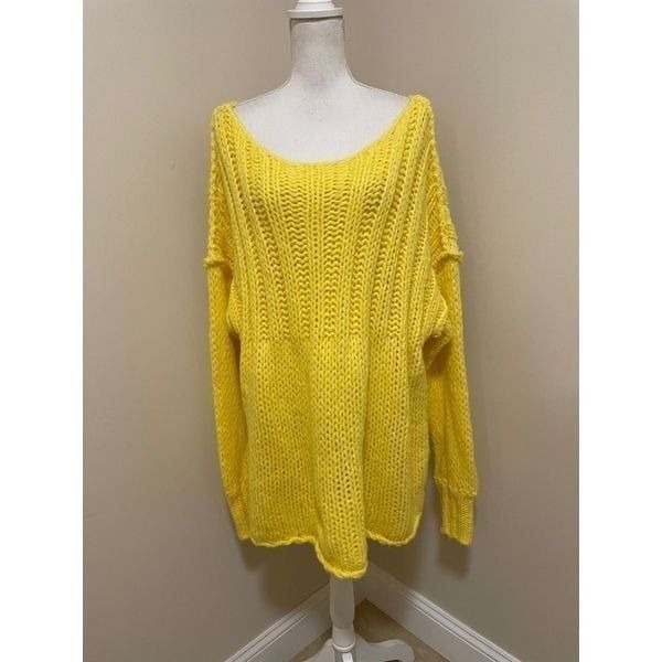 NWOT Free People Chunky Knit Sweater size M yellow Soft