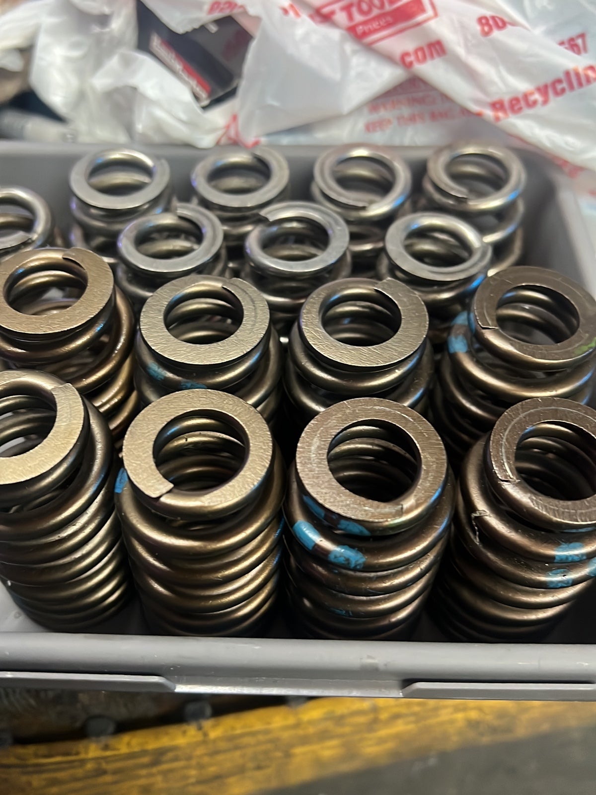 Valve springs set