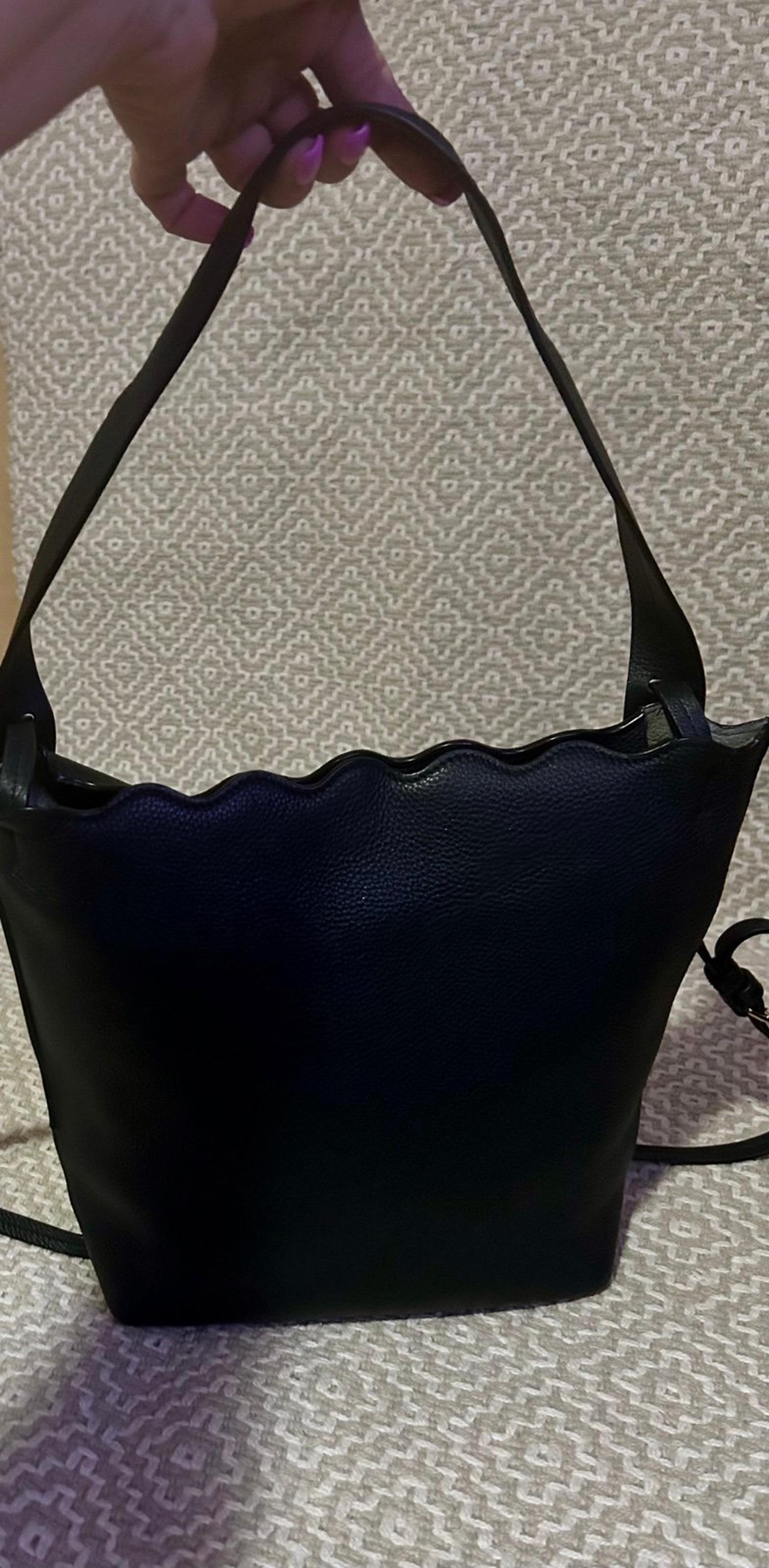 VINCE CAMUTO BLACK LEATHER BAG