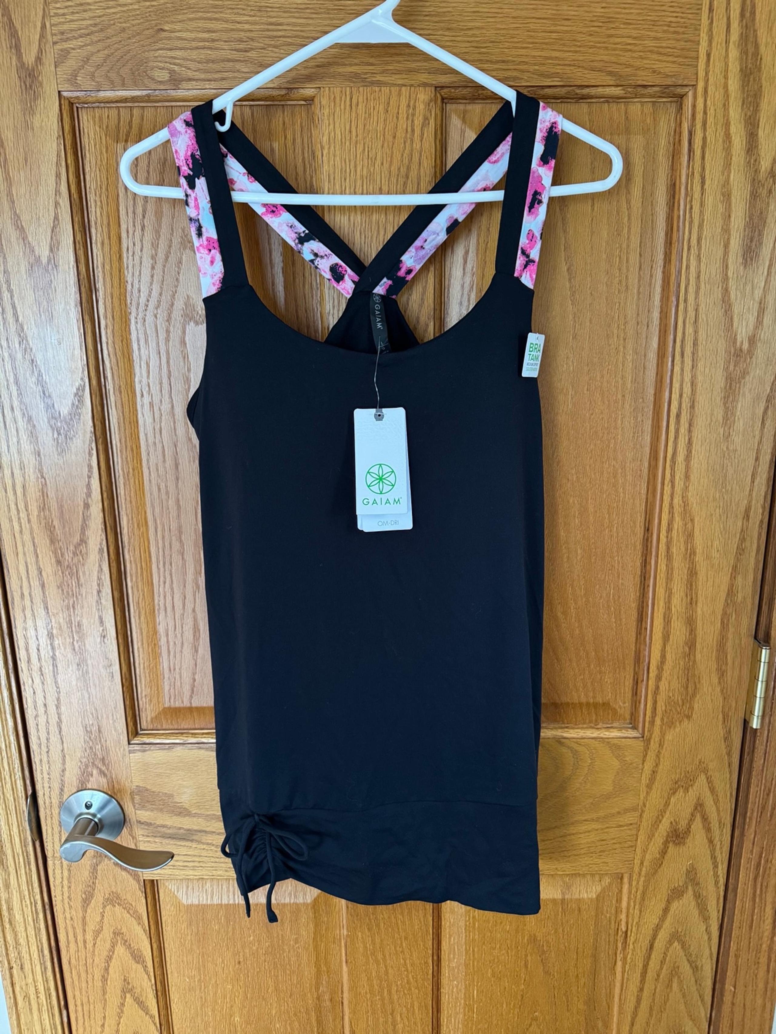 NWT Women’s Gaiam tank top size large