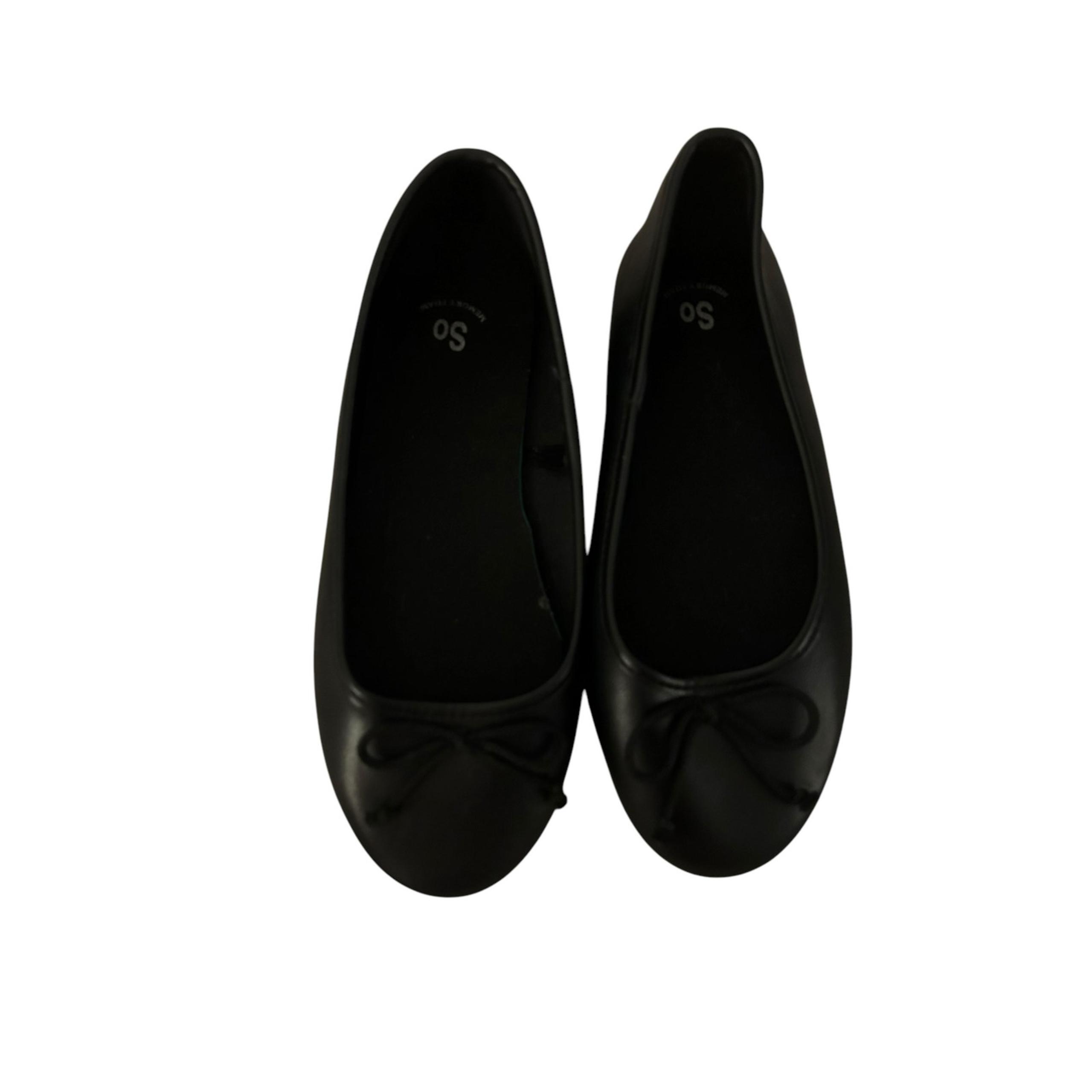 SO black flat shoes size 1