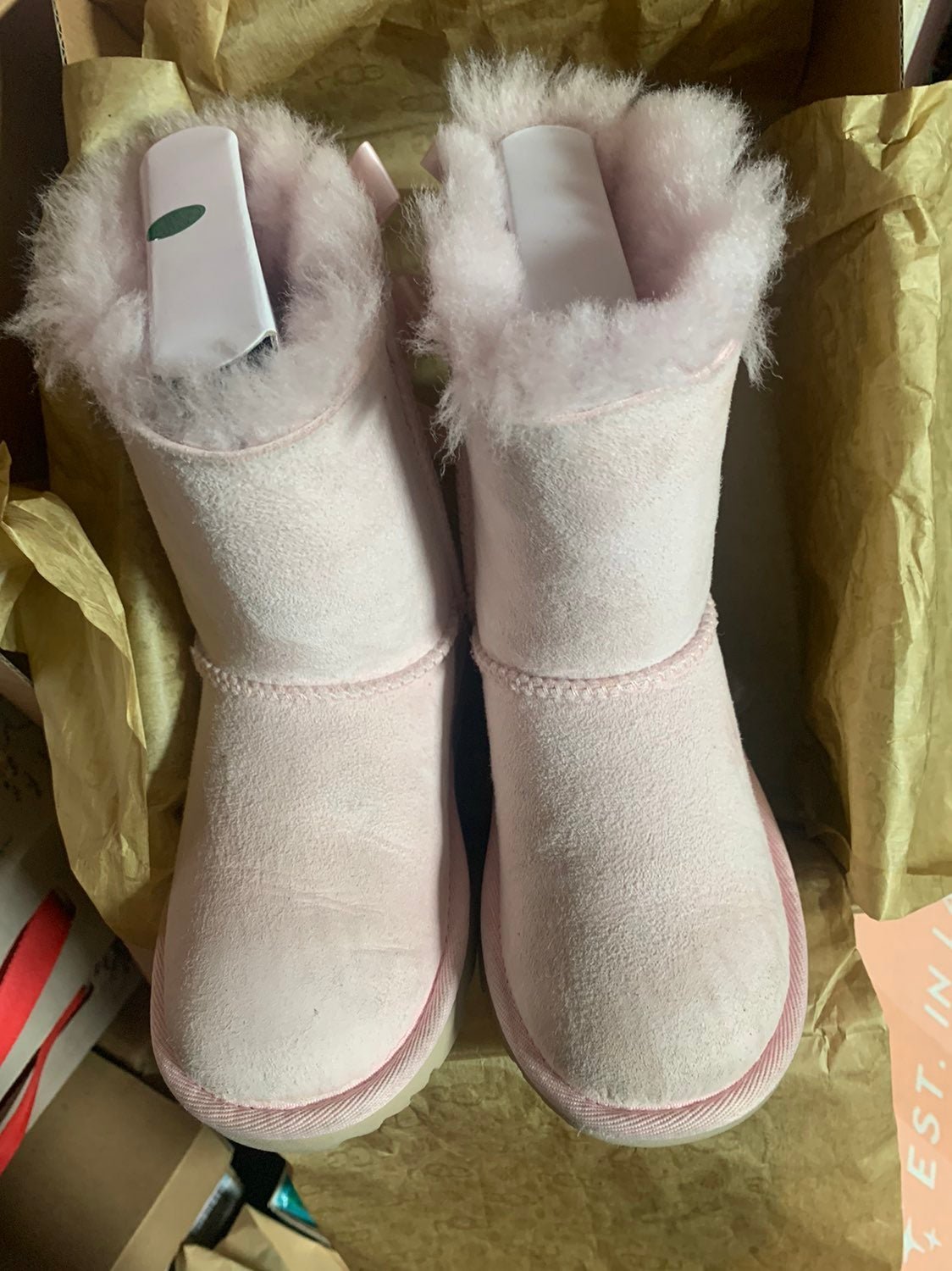 Uggs boots girl bailey bow (around 4-6 year olds)