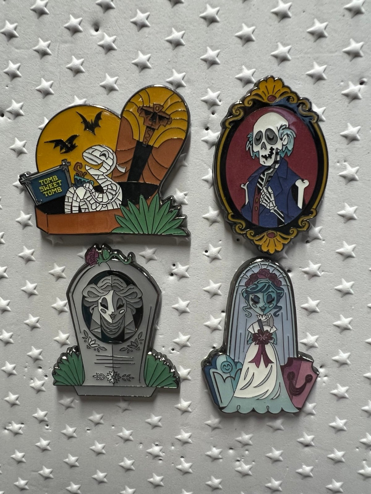Disney Loungefly Haunted Mansion Glow in the Dark 2023 Mystery Pin Set Lot Leota