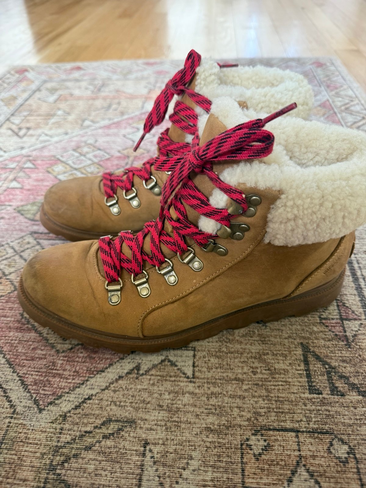 Sorel womens boots 9.5 Ainsley conquest