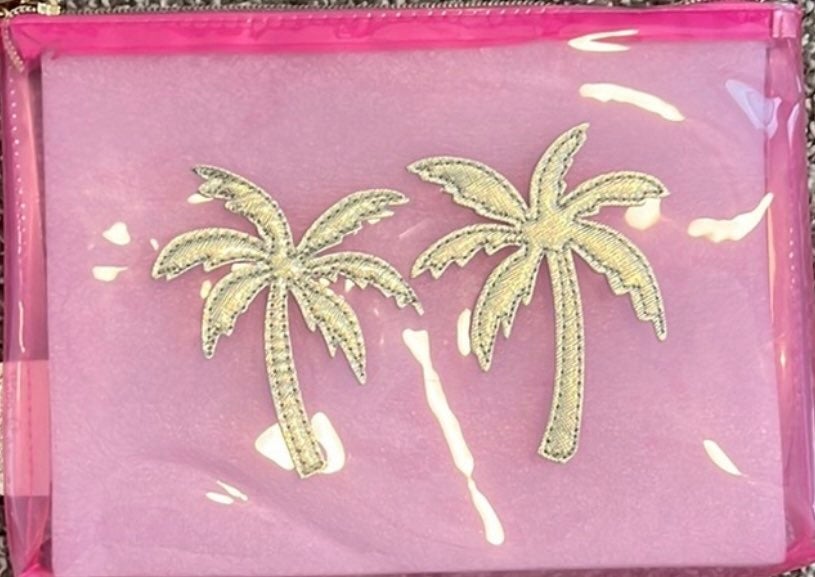 lilly pulitzer pouch for cosmetics or cell phone while traveling