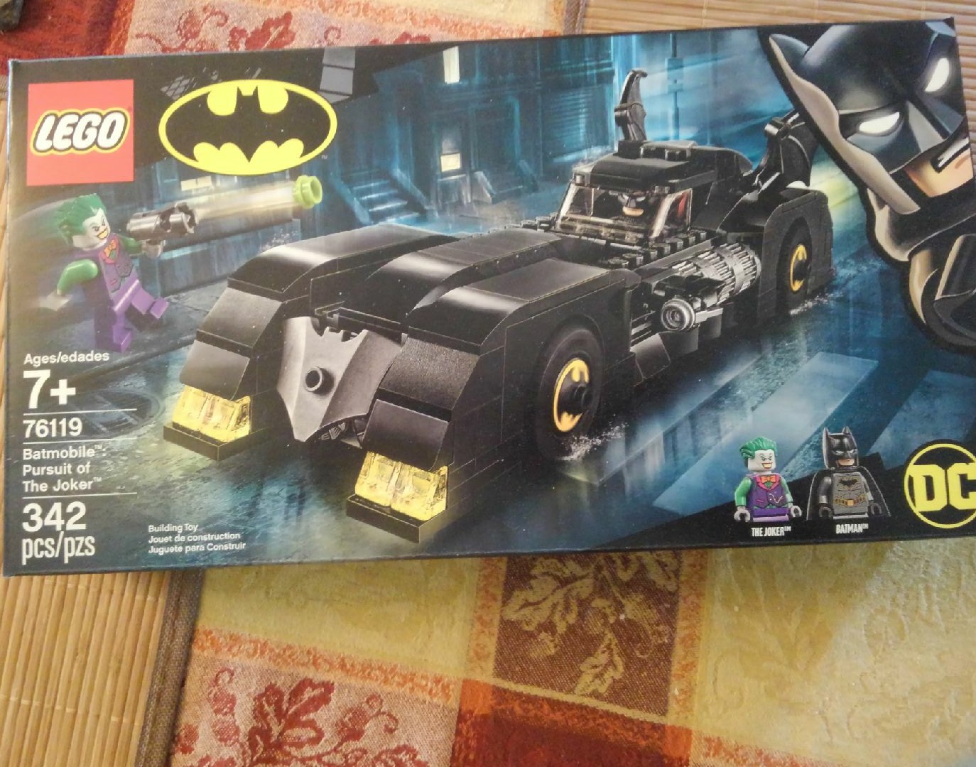 LEGO DC Super Heroes: Batmobile: Pursuit of The Joker