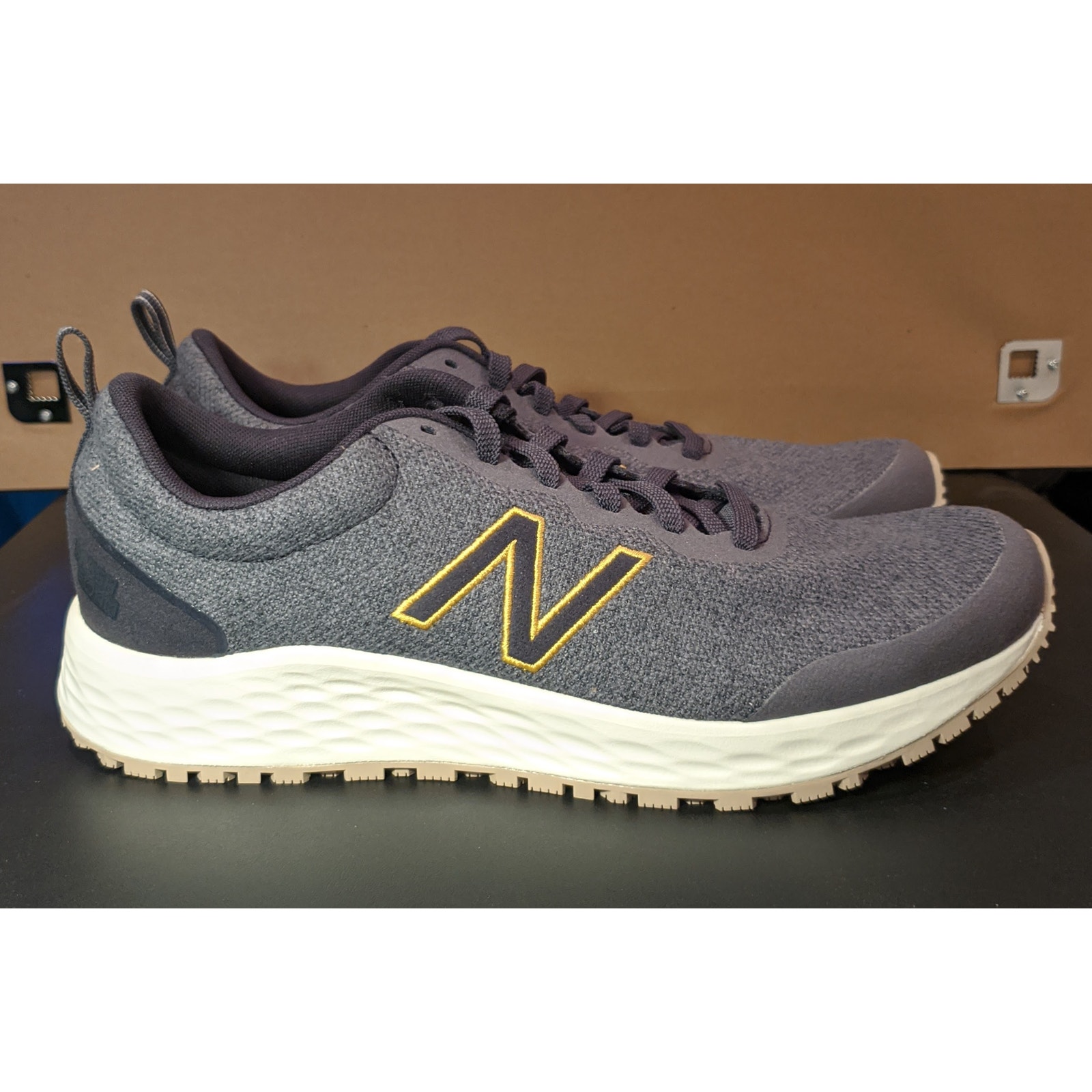 New Balance Fresh Foam Arishi v3 Shoes For Crews Slip Resistant Grey Men's 10.5