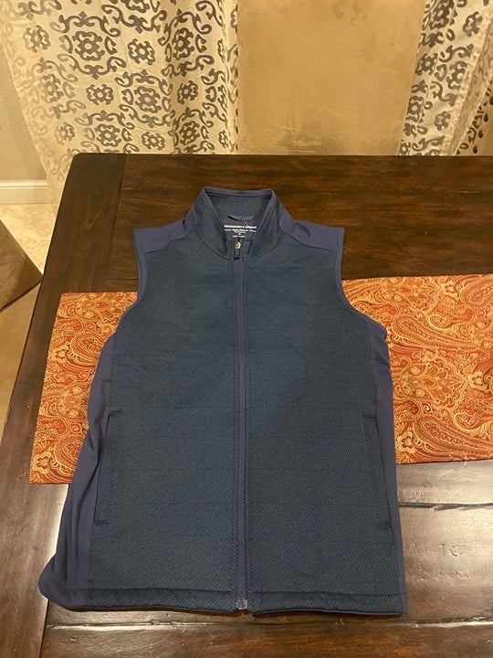 NWOT Holderness & Bourne Men's Medium The Perry Vest Pine Herringbone MSRP 220