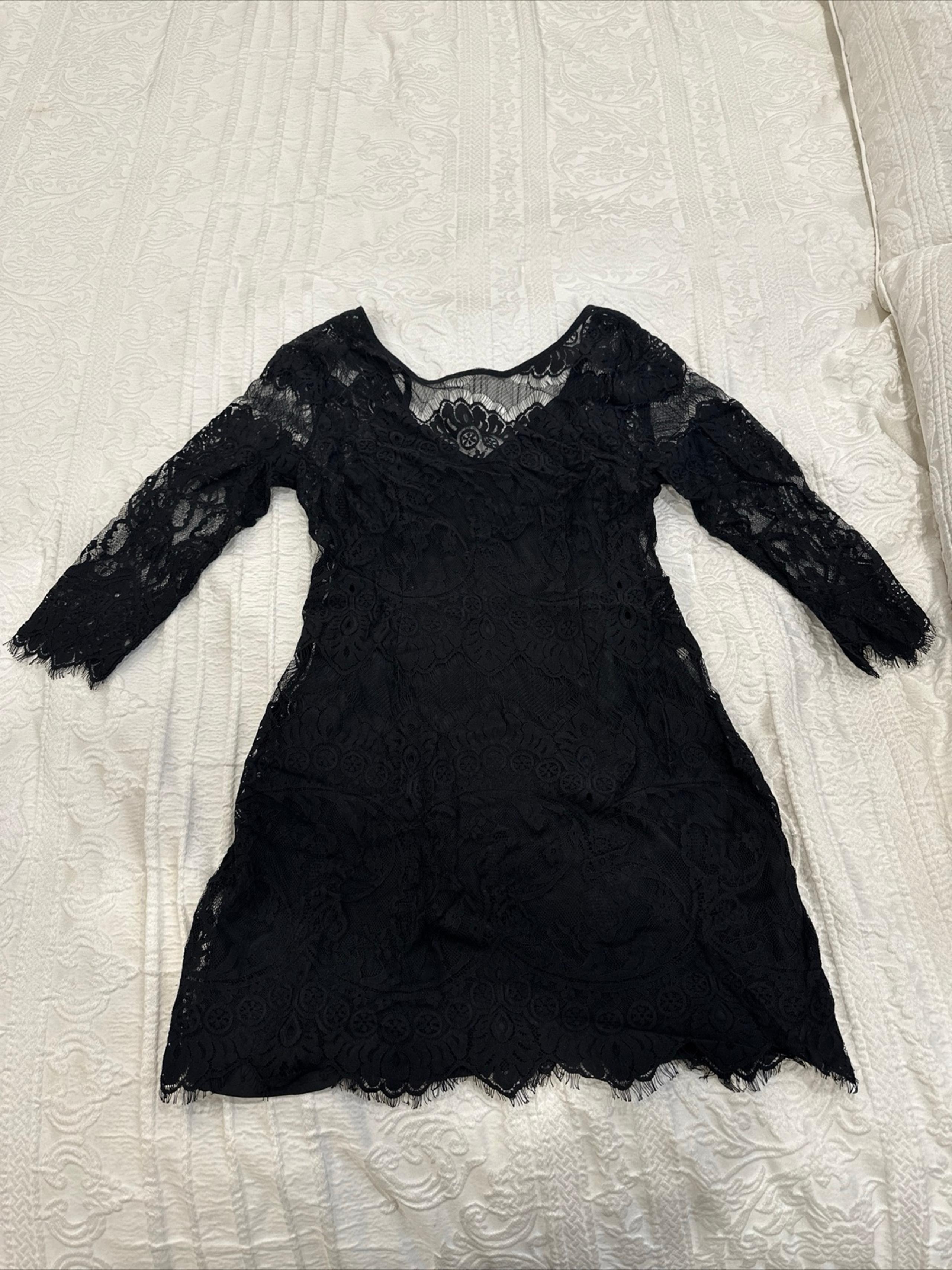 NEW BB Dakota Black Lace Dress Size 8