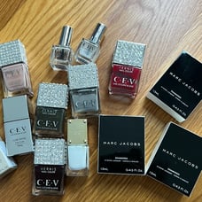 13 Nail polish (C.E.V / Marc Jacobs / Michael Kors)